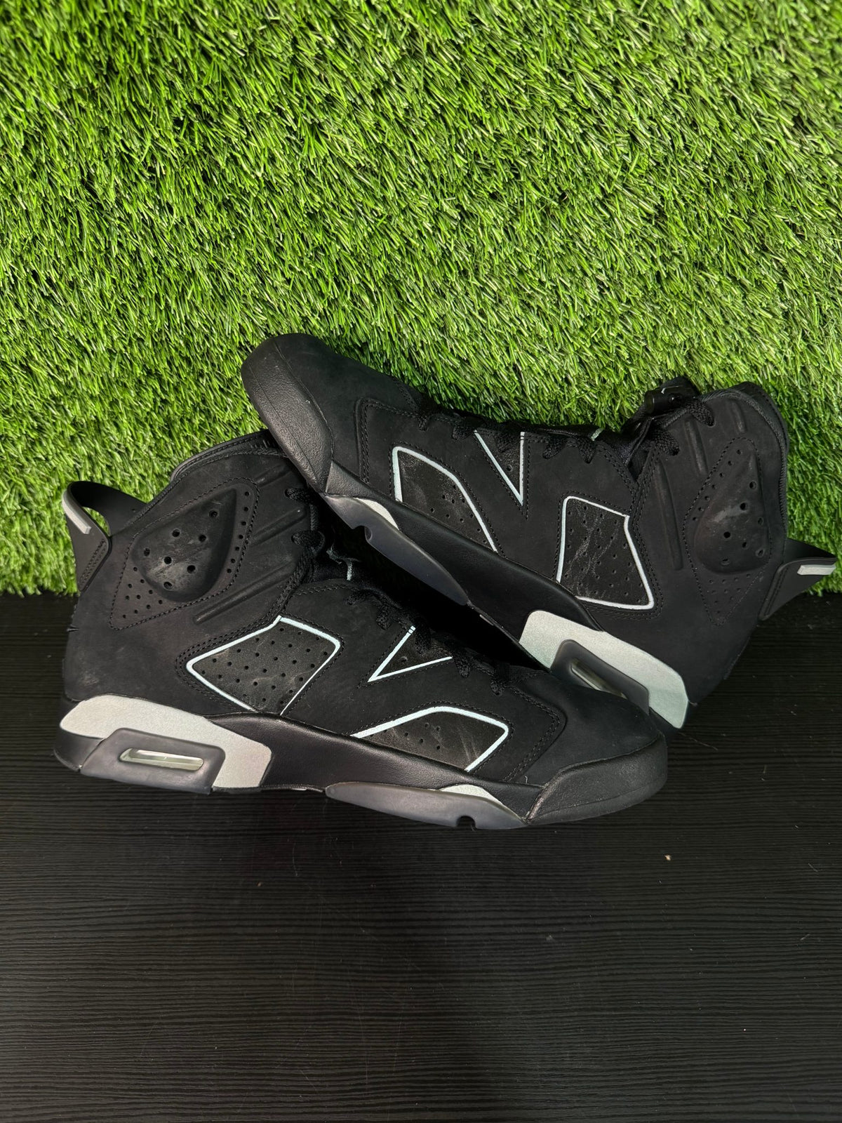 Jordan 6 Retro Cap and Gown