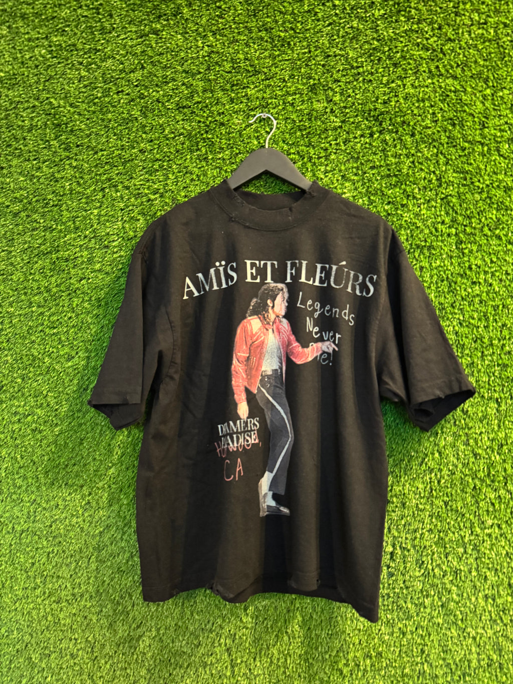 AMIS ET FLUERS "LEGENDS NEVER DIE" TEE