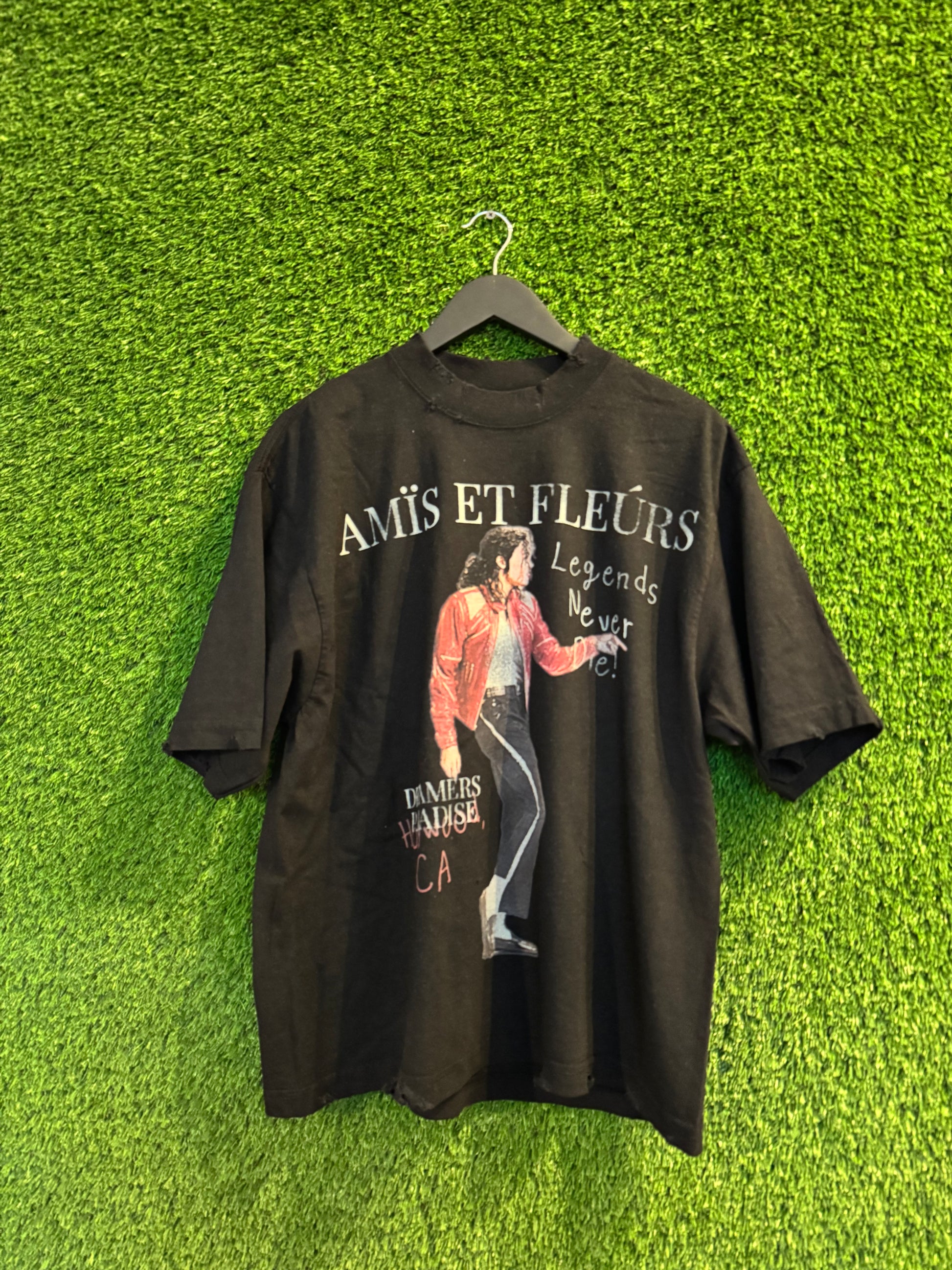 AMIS ET FLUERS "LEGENDS NEVER DIE" TEE