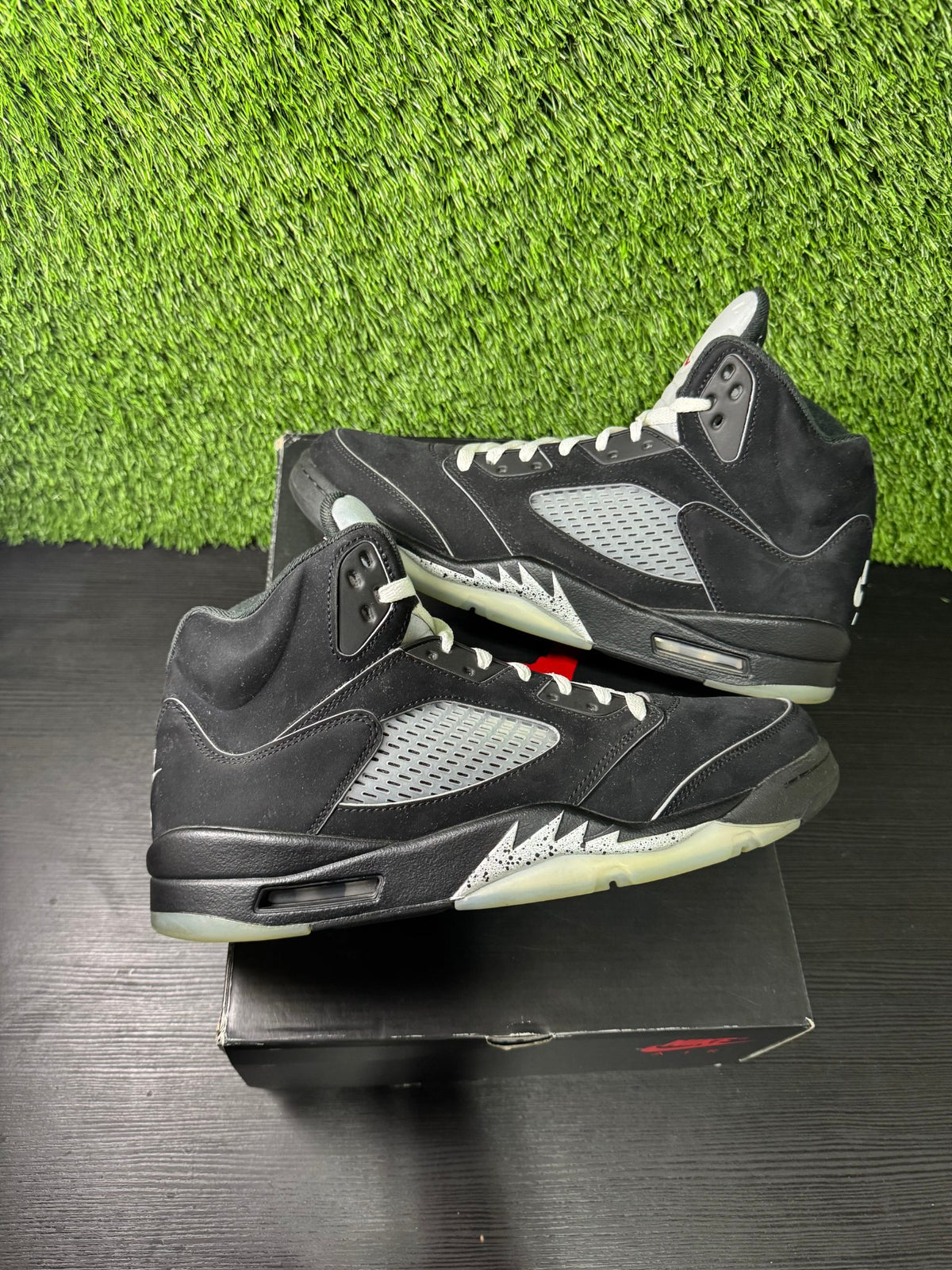 Jordan 5 Retro OG Black Metallic Reimagined