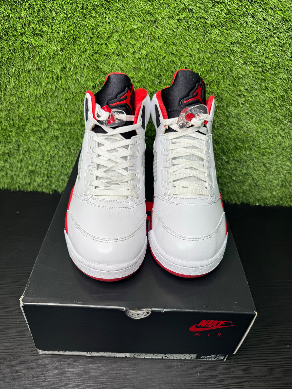 Jordan 5 Fire red