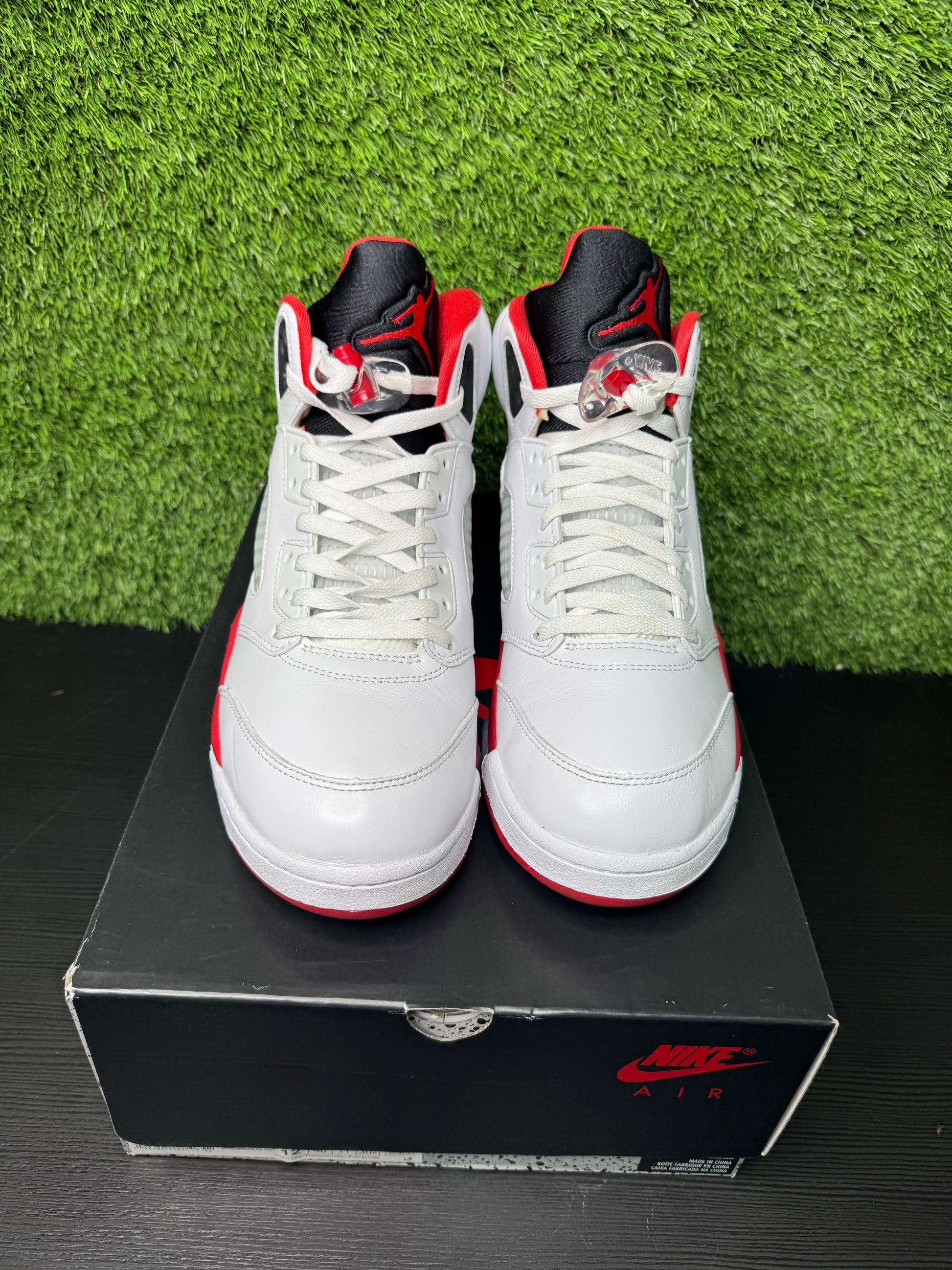 Jordan 5 Fire red