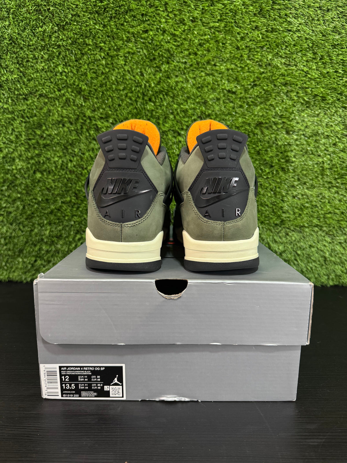 Jordan 4 Retro OG SP Undefeated (2025)