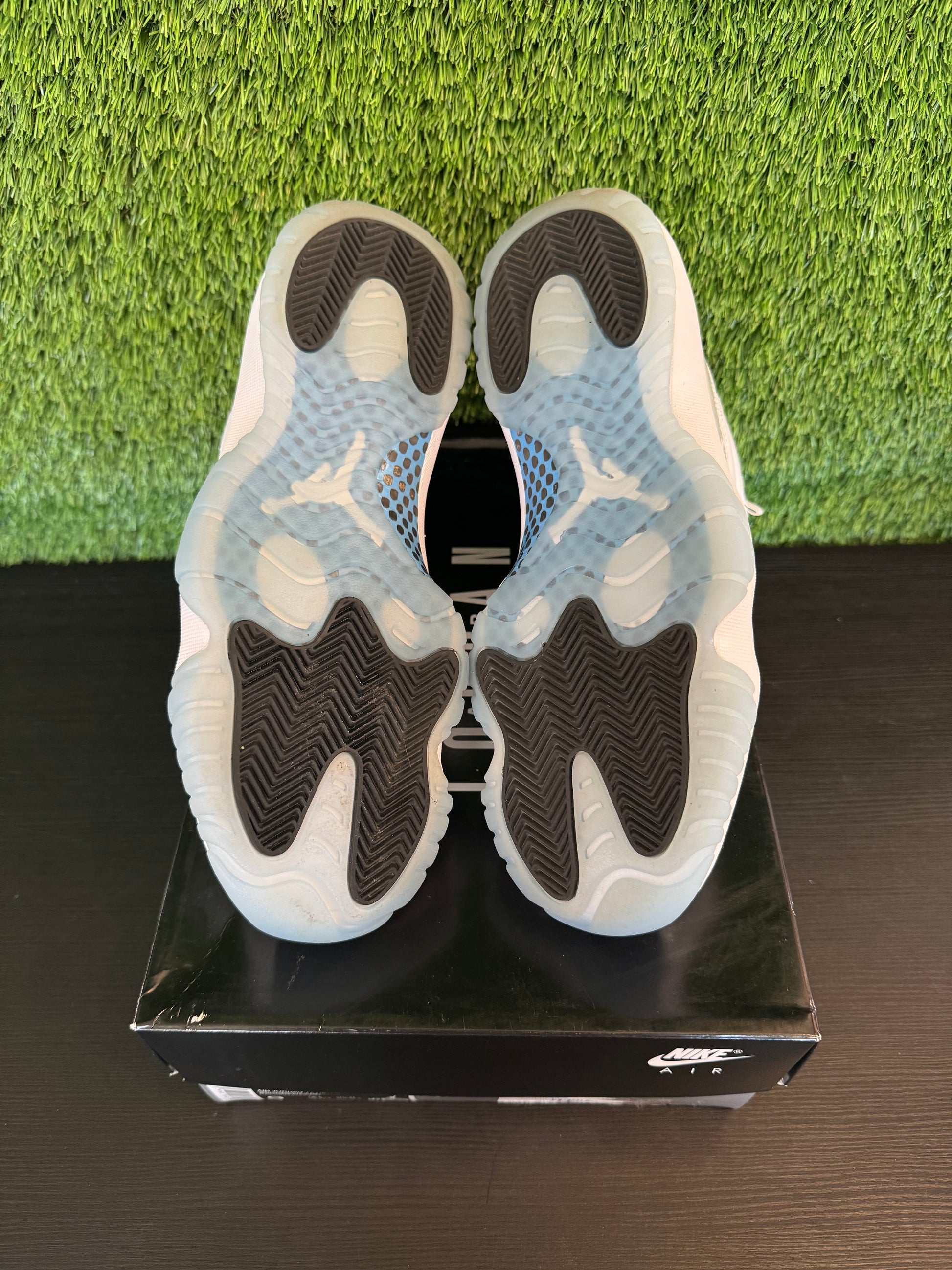 Jordan 11 Retro Legend Blue (2024)