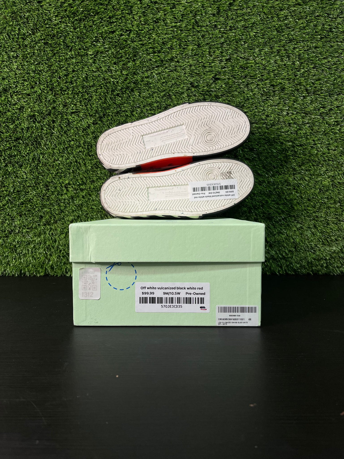 Off white vulcanized black white red