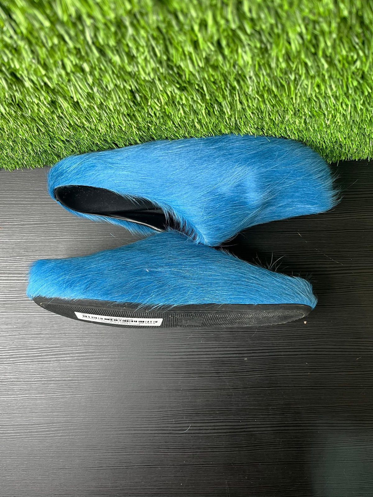 Marni blue fur slides