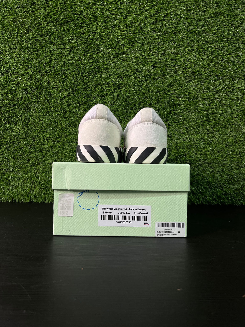 Off white vulcanized black white red