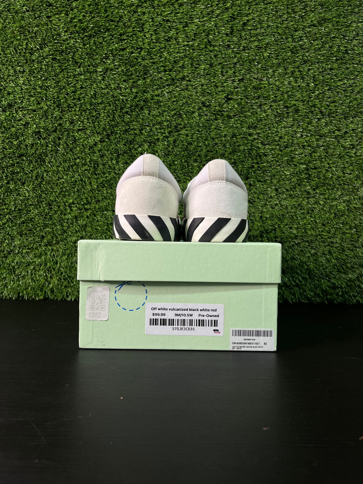 Off white vulcanized black white red