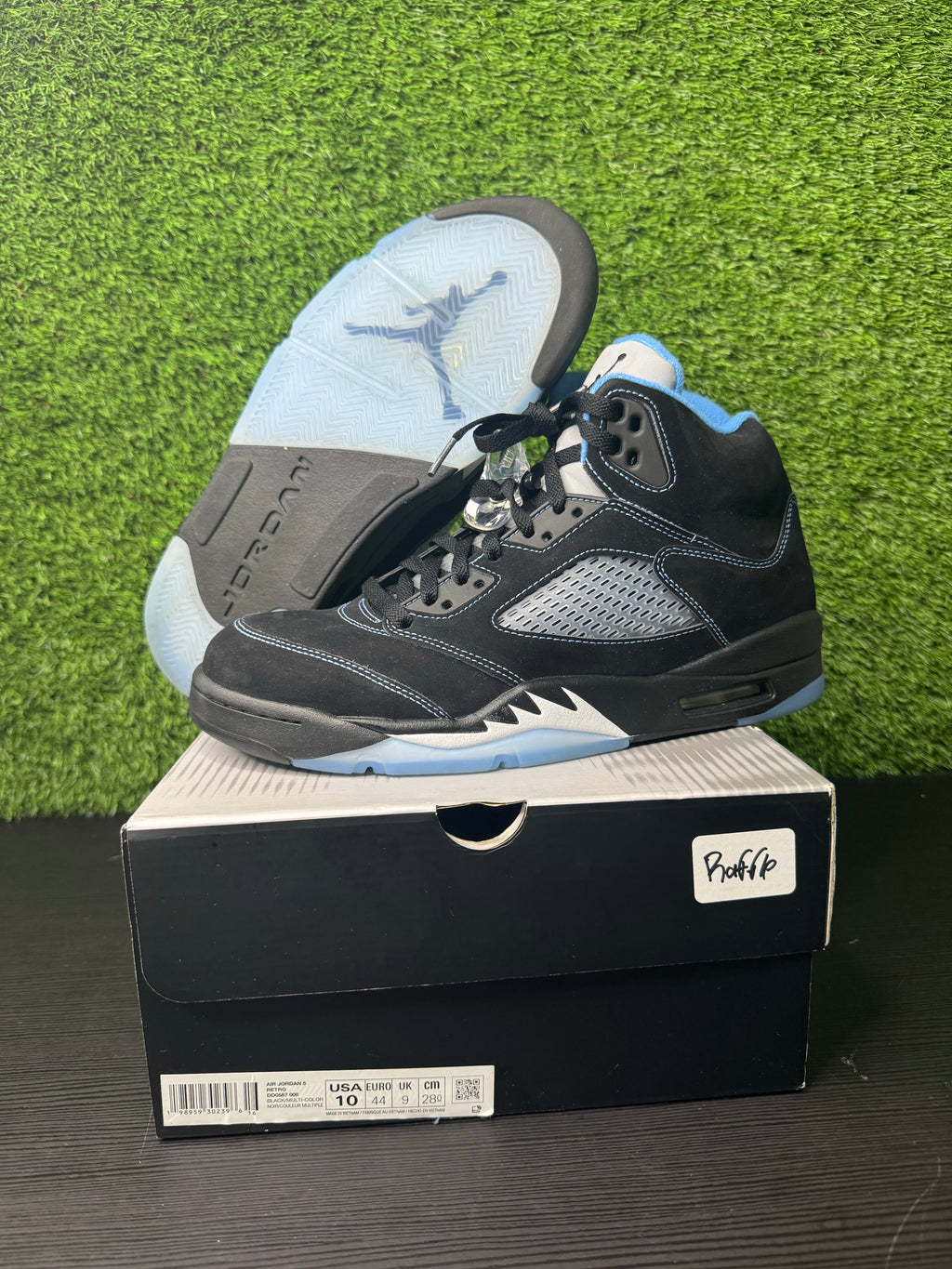 Jordan Retro 5 Black Carolina UNC