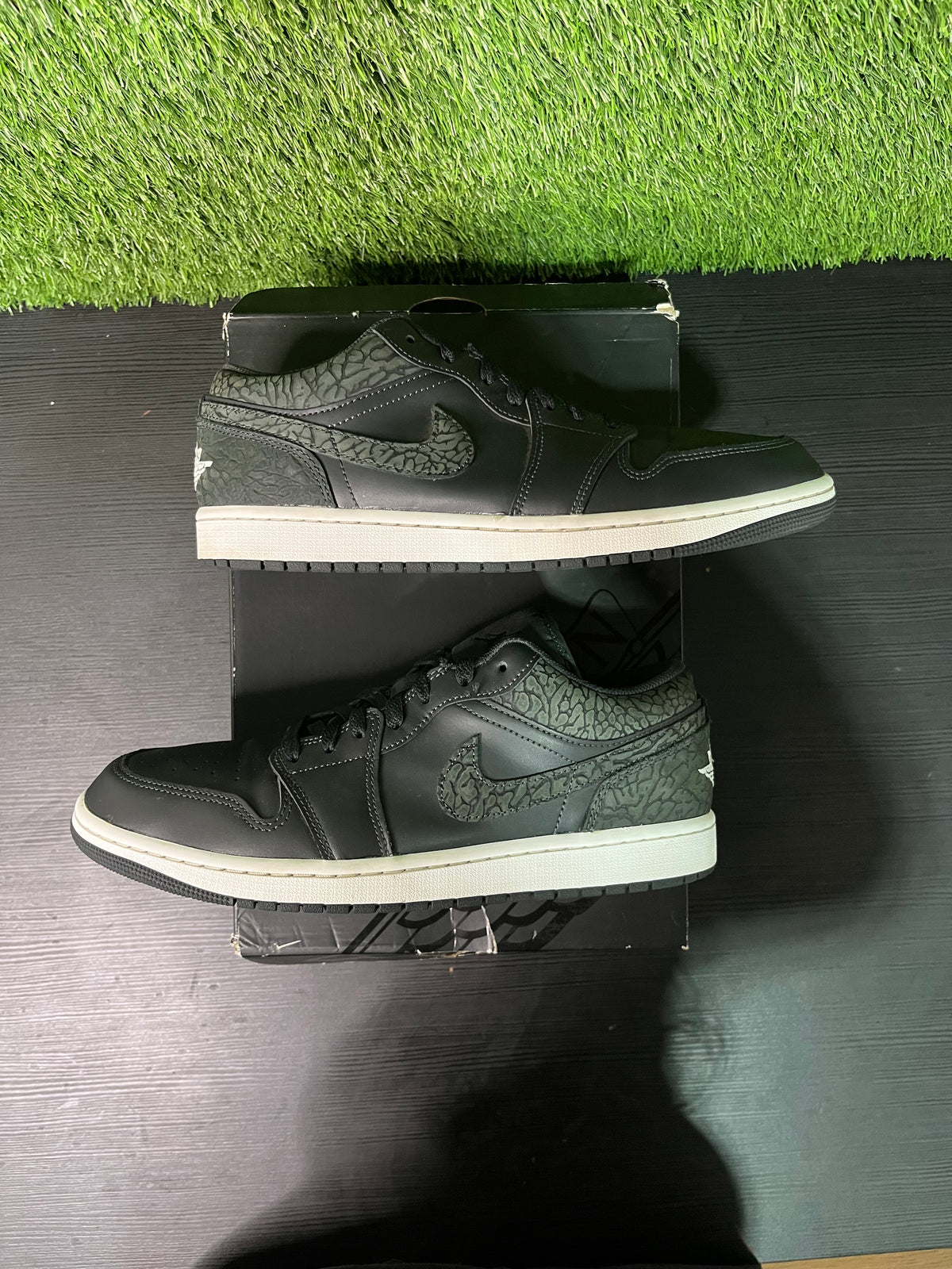 Jordan 1 Low SE Black Elephant