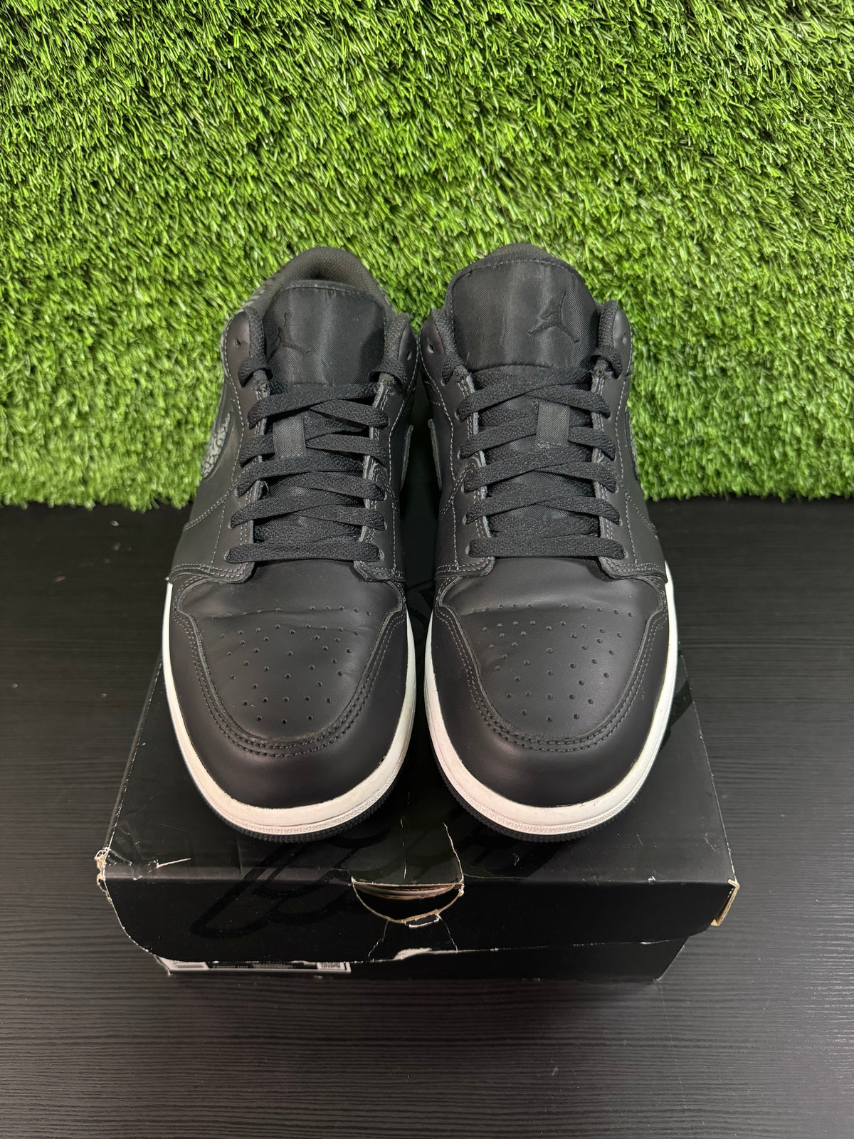 Jordan 1 Low SE Black Elephant