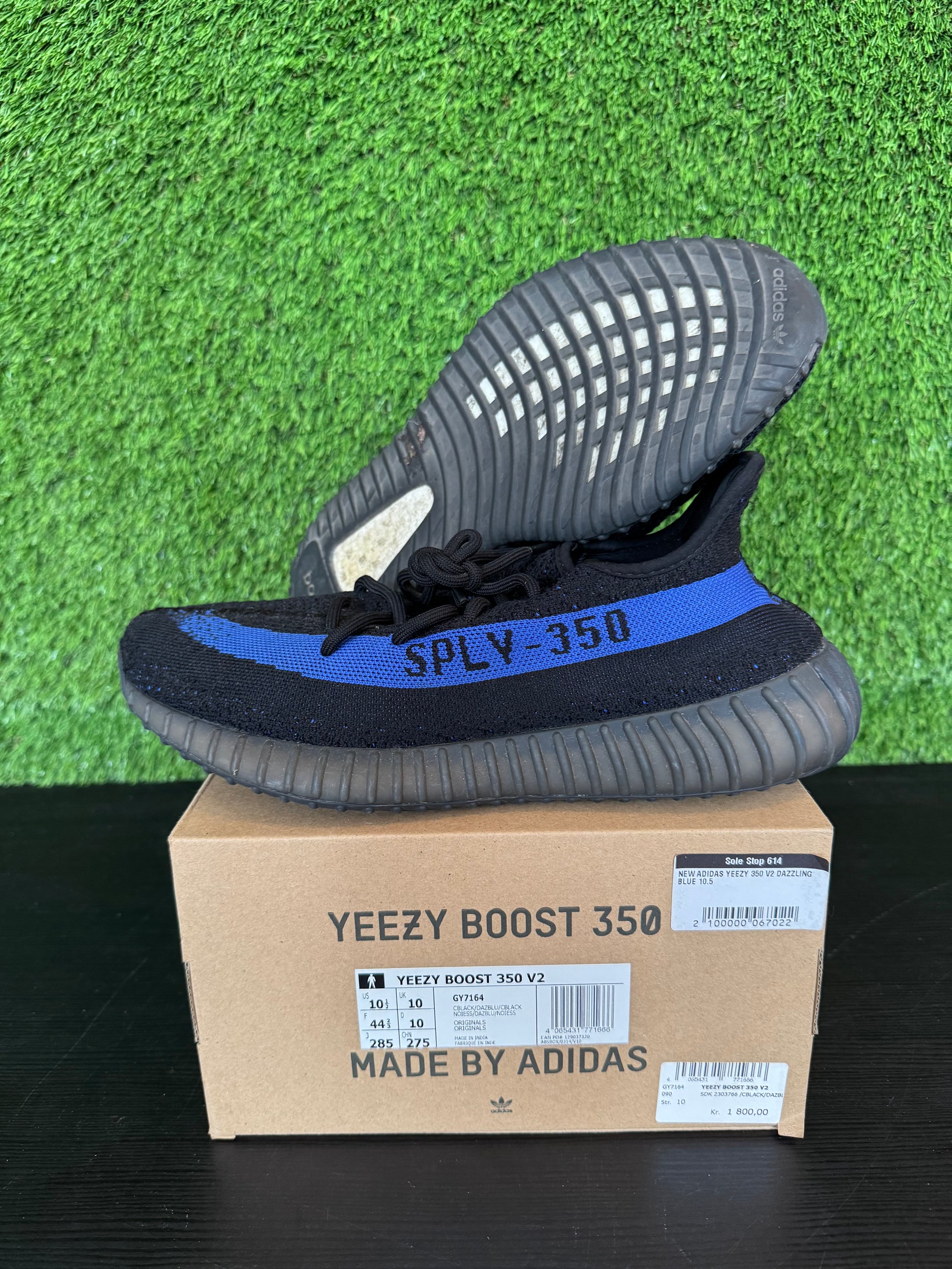 adidas Yeezy Boost 350 V2 Dazzling Blue