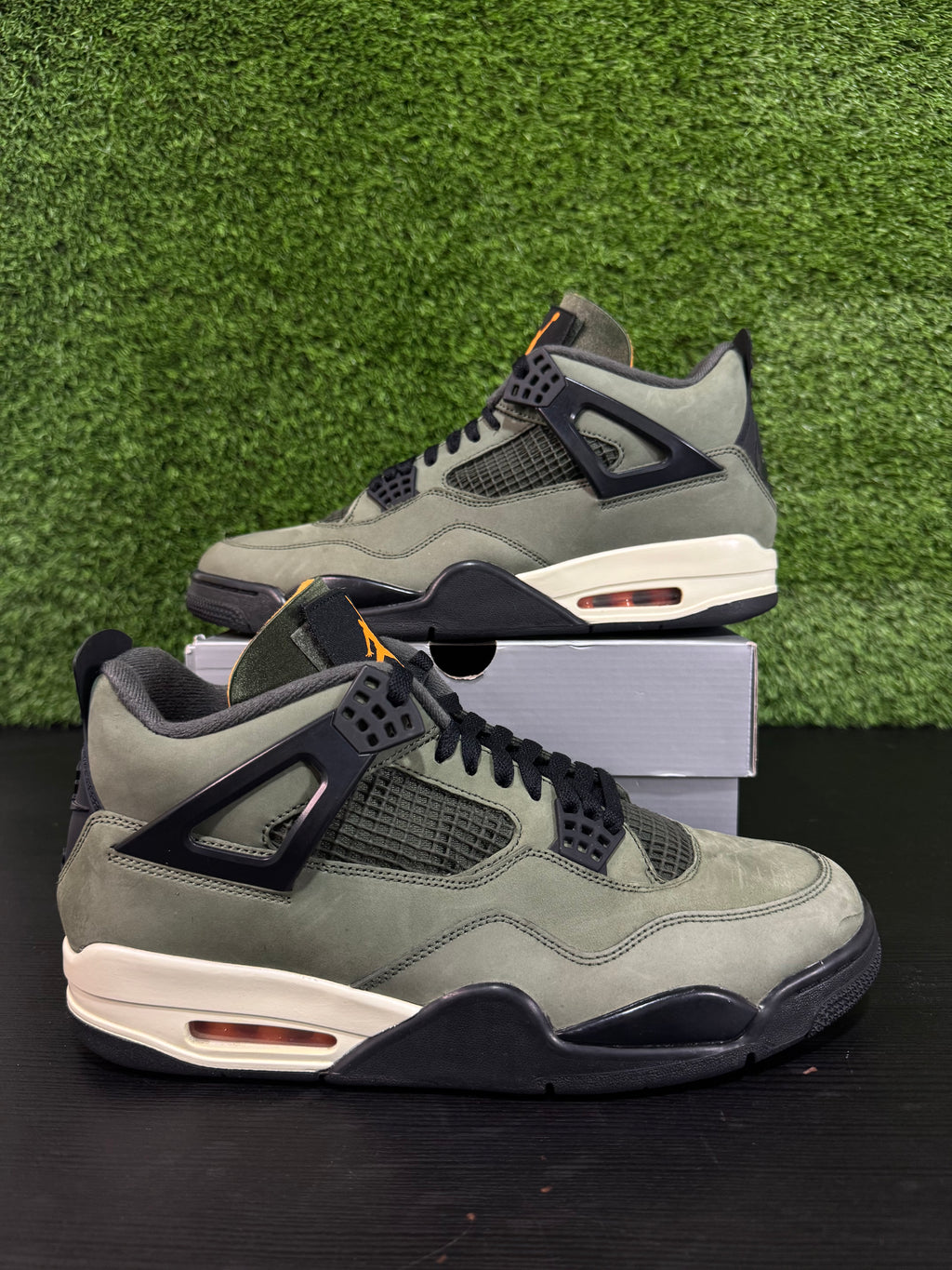 Jordan 4 Retro OG SP Undefeated (2025)