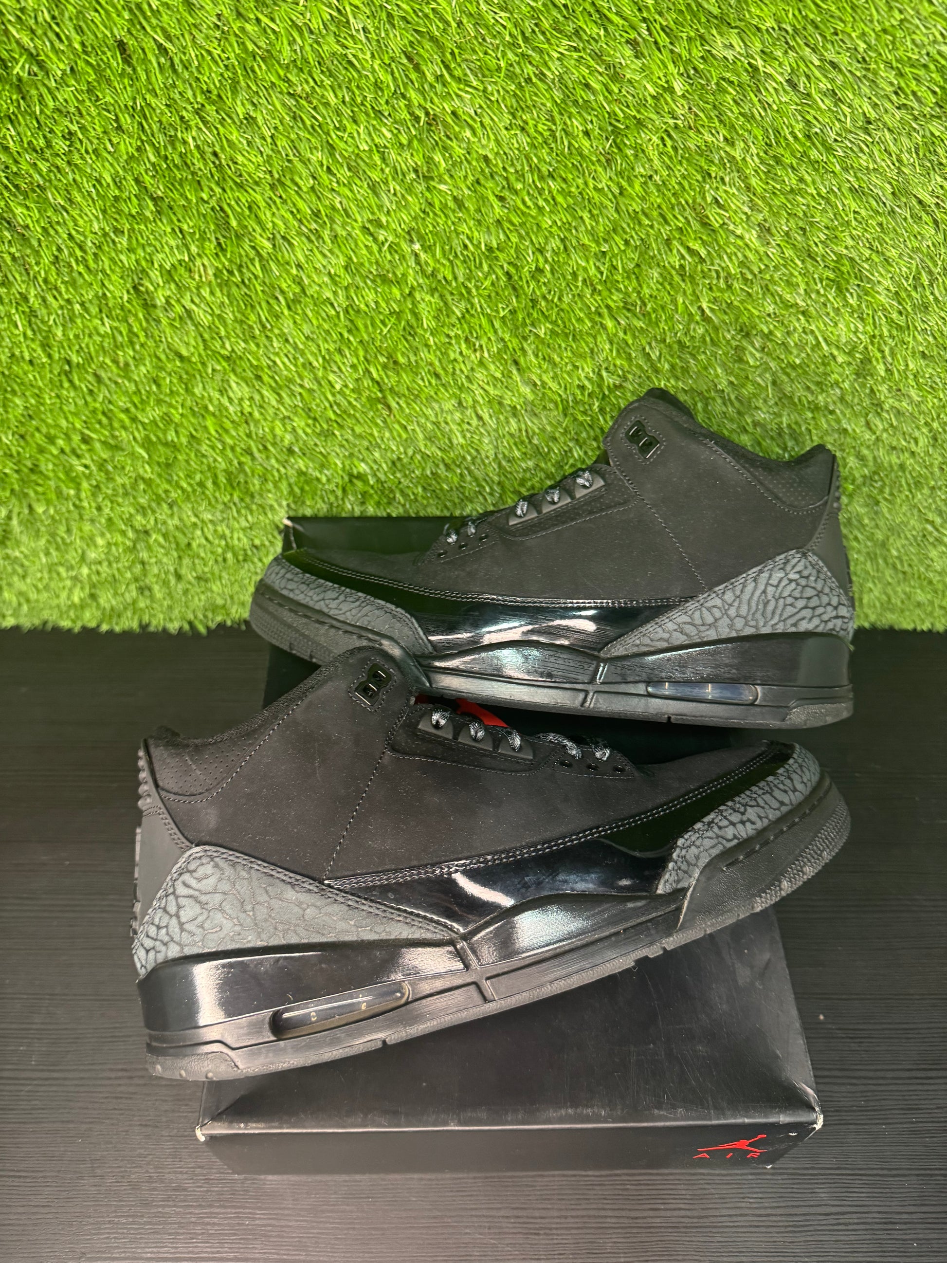Jordan Retro 3 black cat