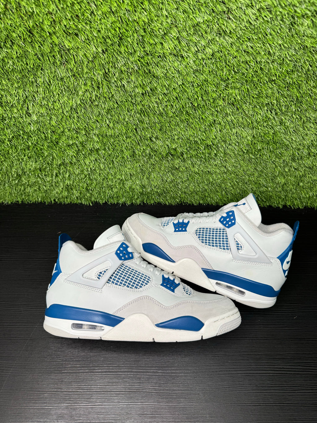 Jordan 4 Retro Military Blue (2024)