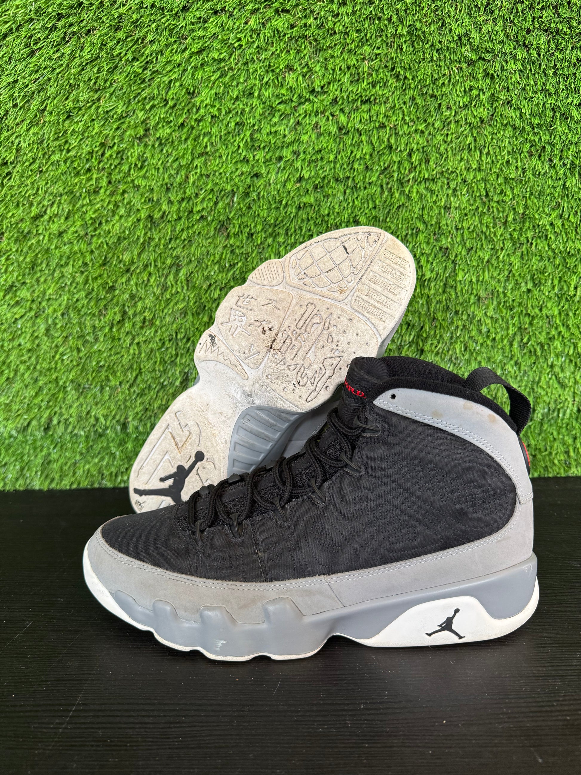 Jordan 9 Retro Particle Grey