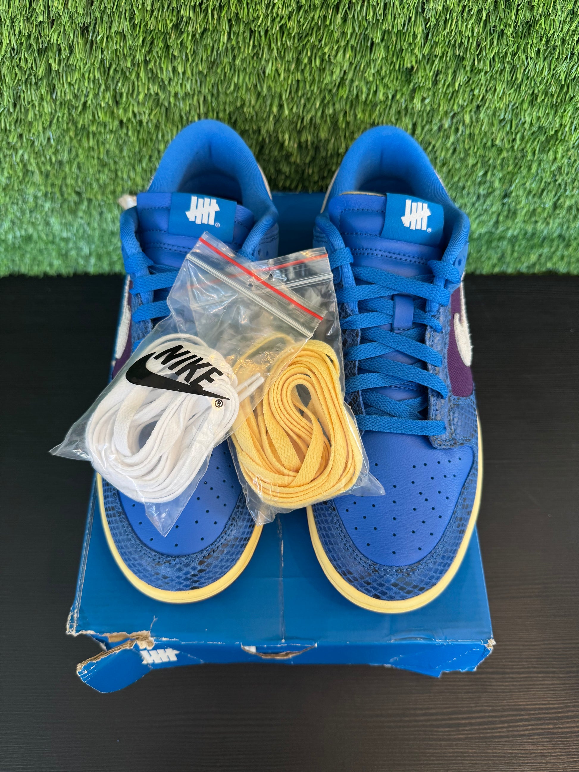 Nike Dunk Low Undefeated 5 On It Dunk vs. AF1