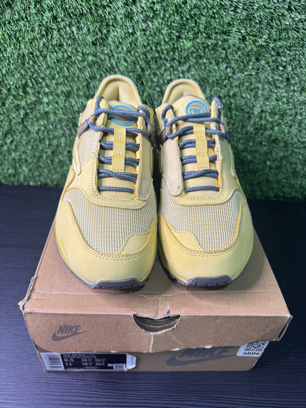 Travis Scott Air Max 1 Saturn