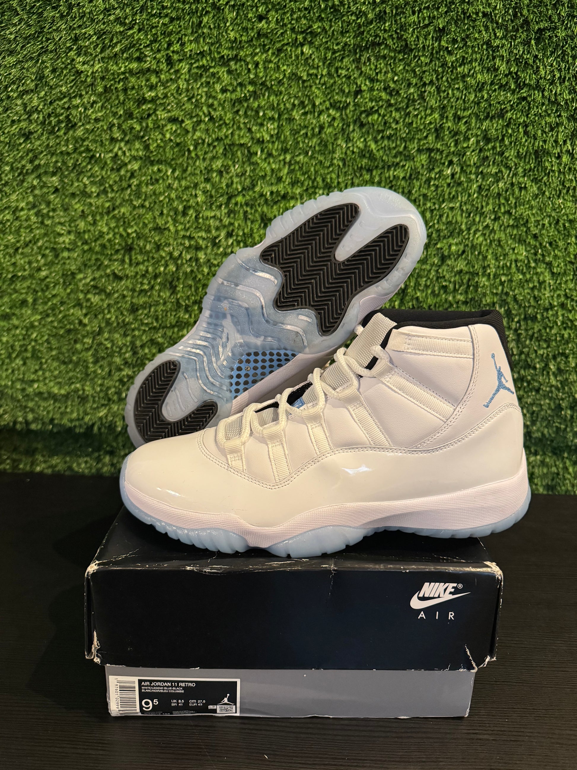 Jordan 11 legend blue