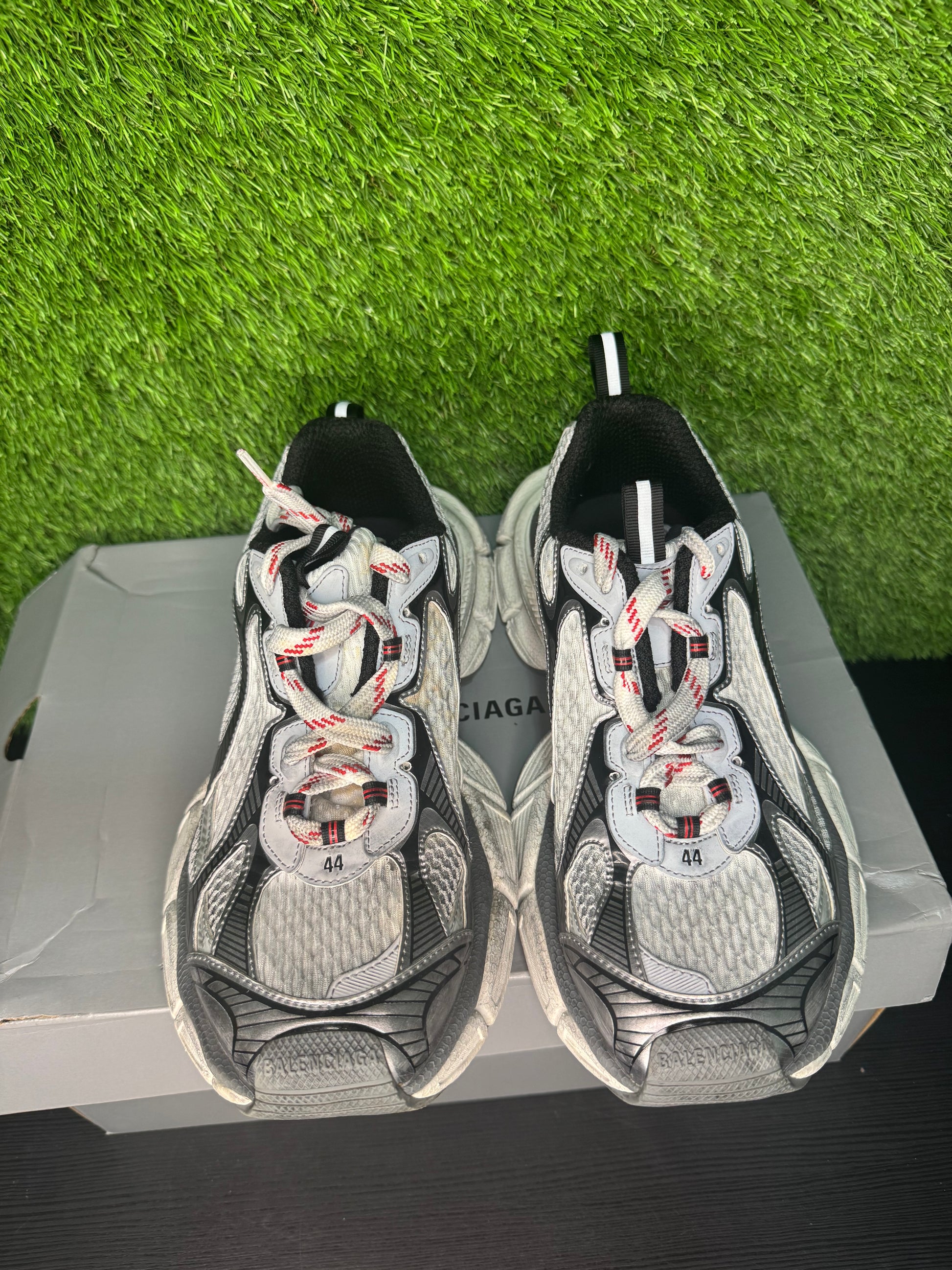 Balenciaga 3XL WHITE GREY RED