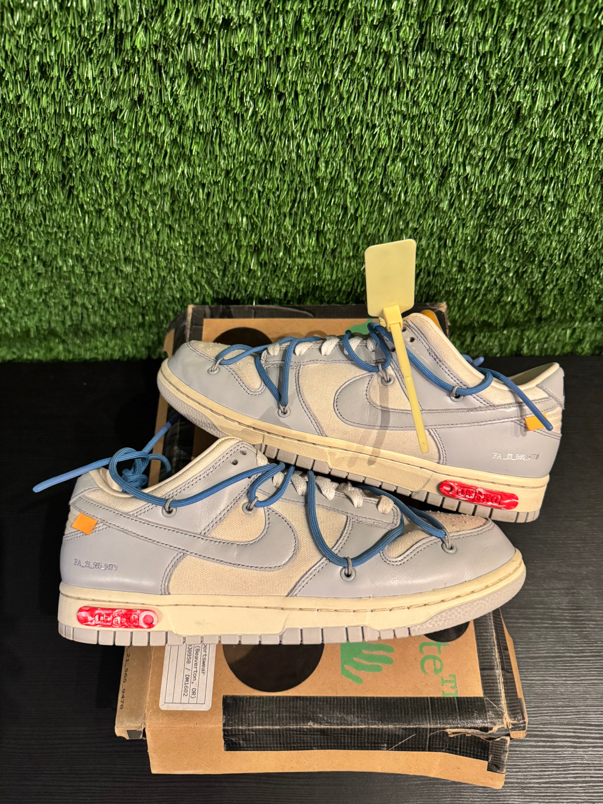 Nike dunk low off white lot 5