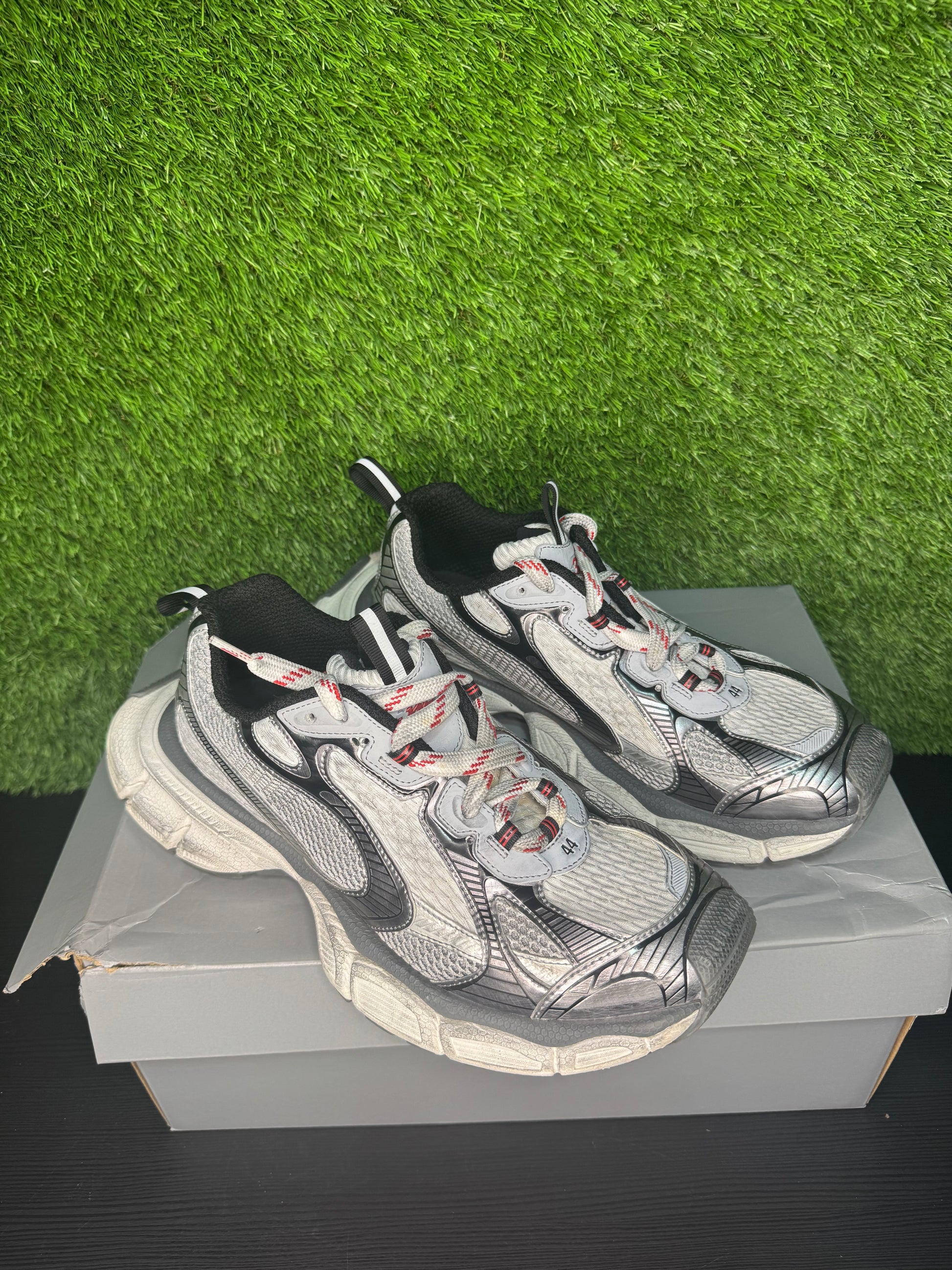 Balenciaga 3XL WHITE GREY RED