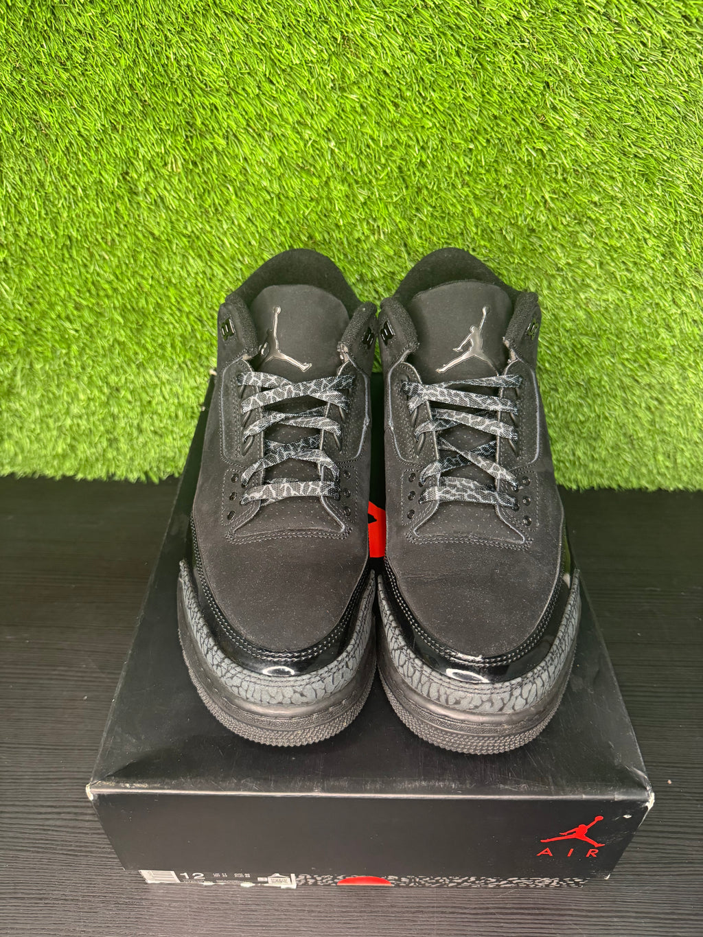 Jordan Retro 3 black cat