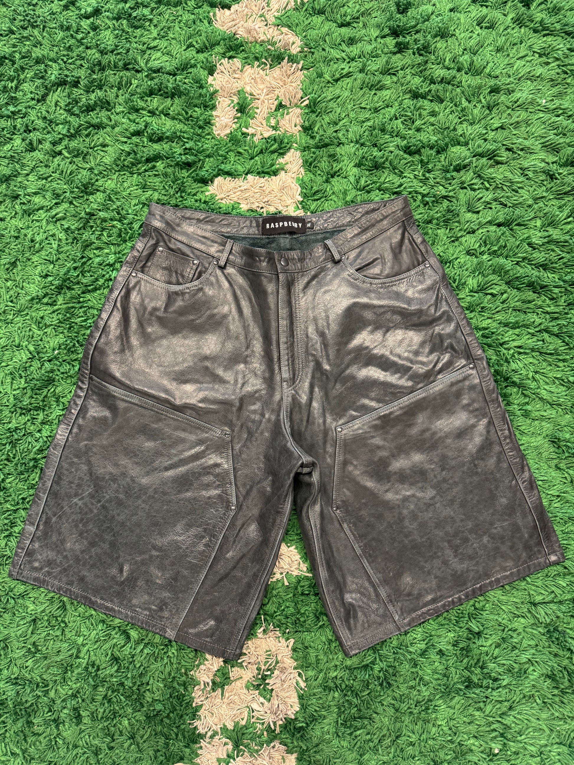 Gv gallery Raspberry hills black leather shorts