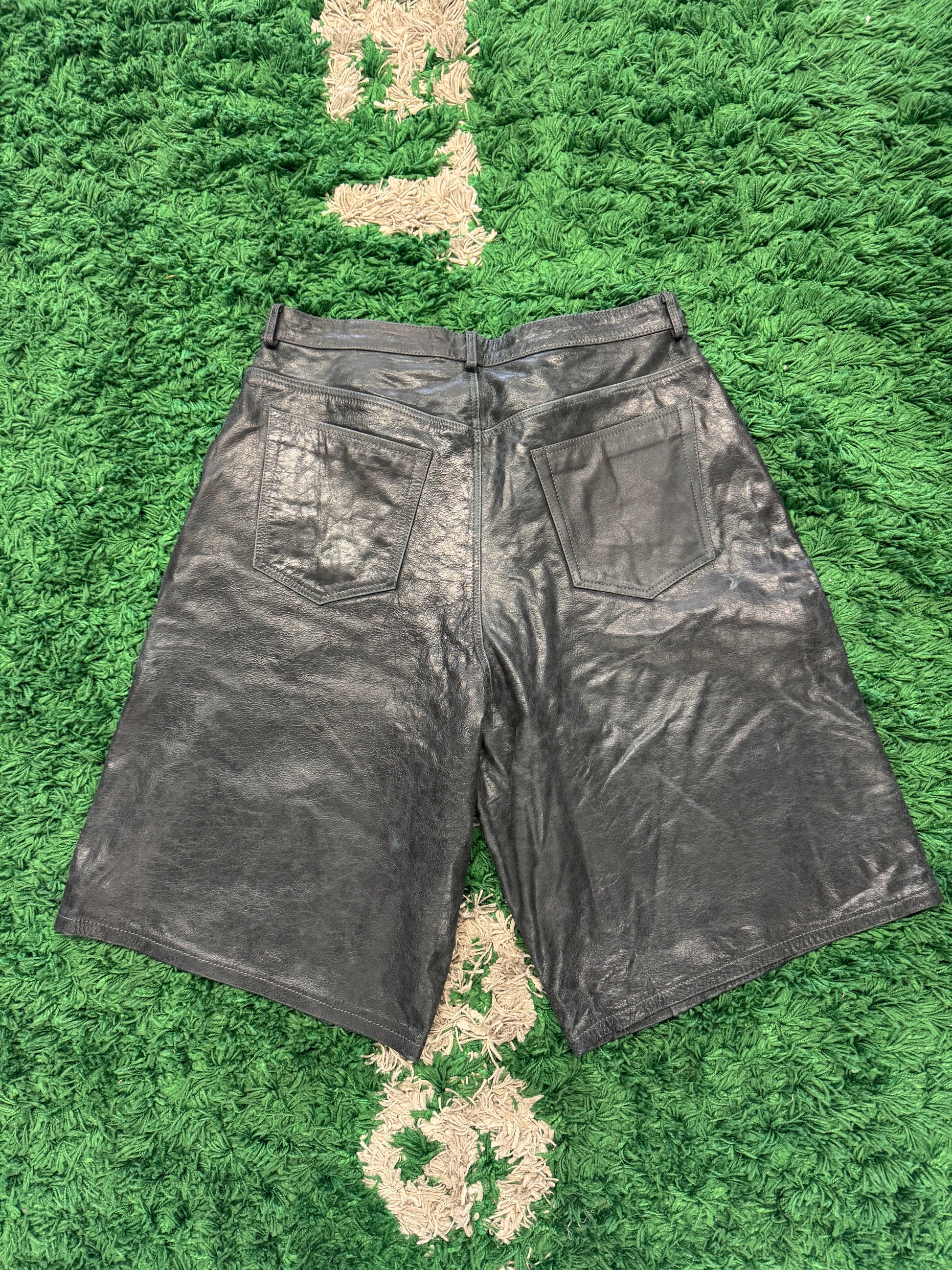 Gv gallery Raspberry hills black leather shorts