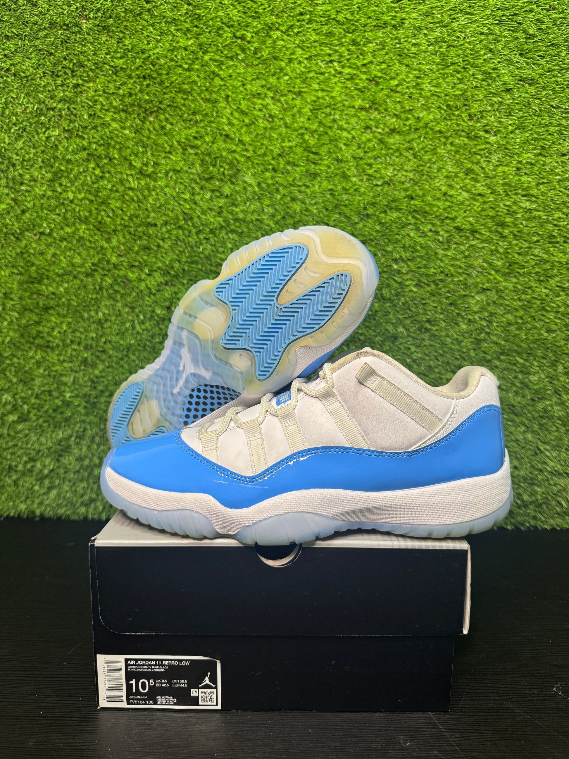 Jordan Retro 11 low university blue