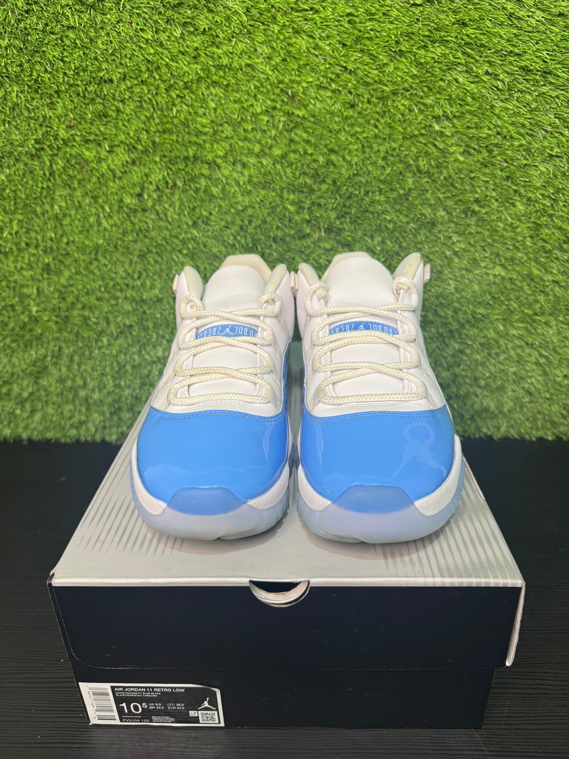 Jordan Retro 11 low university blue