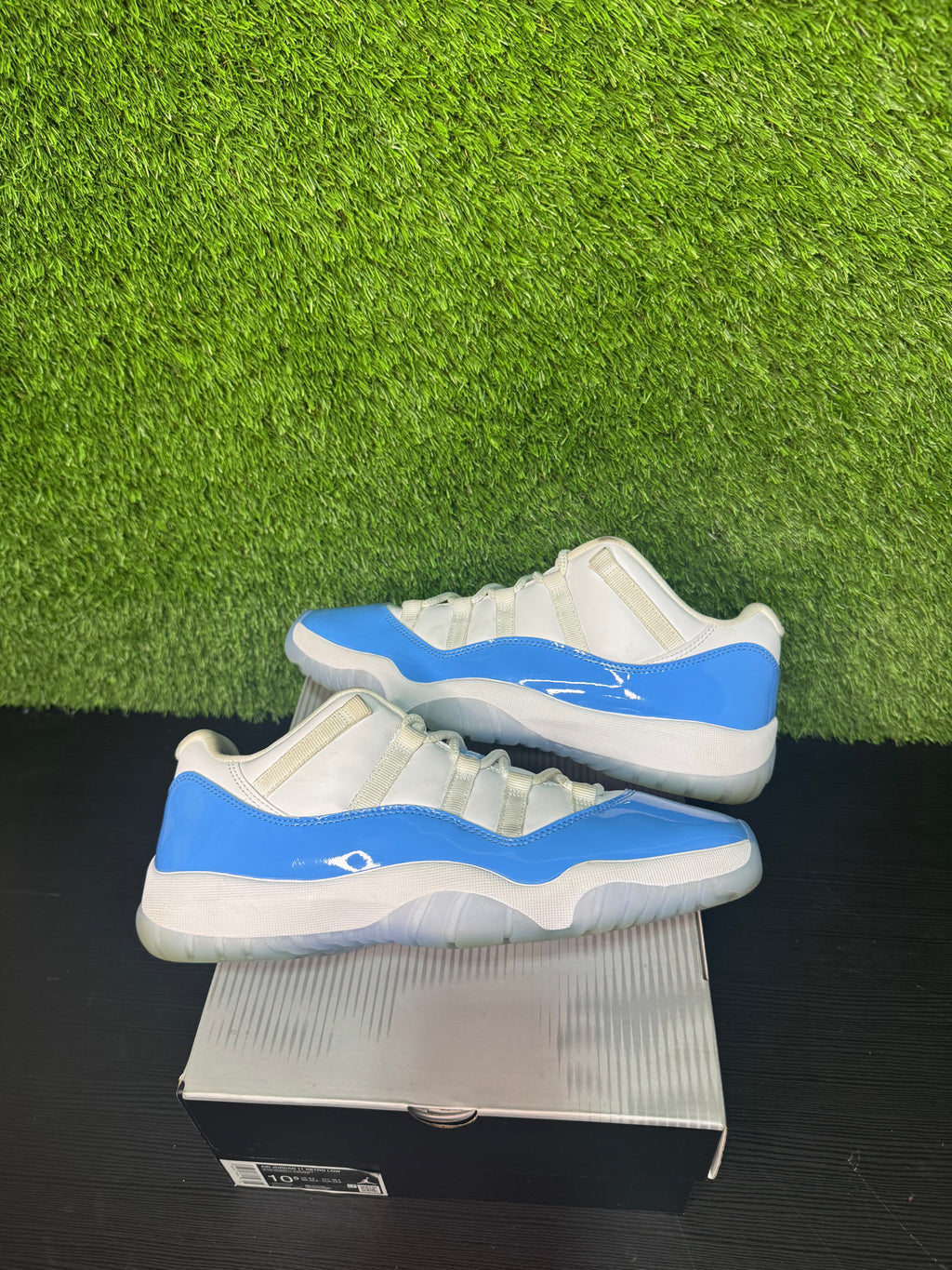 Jordan Retro 11 low university blue