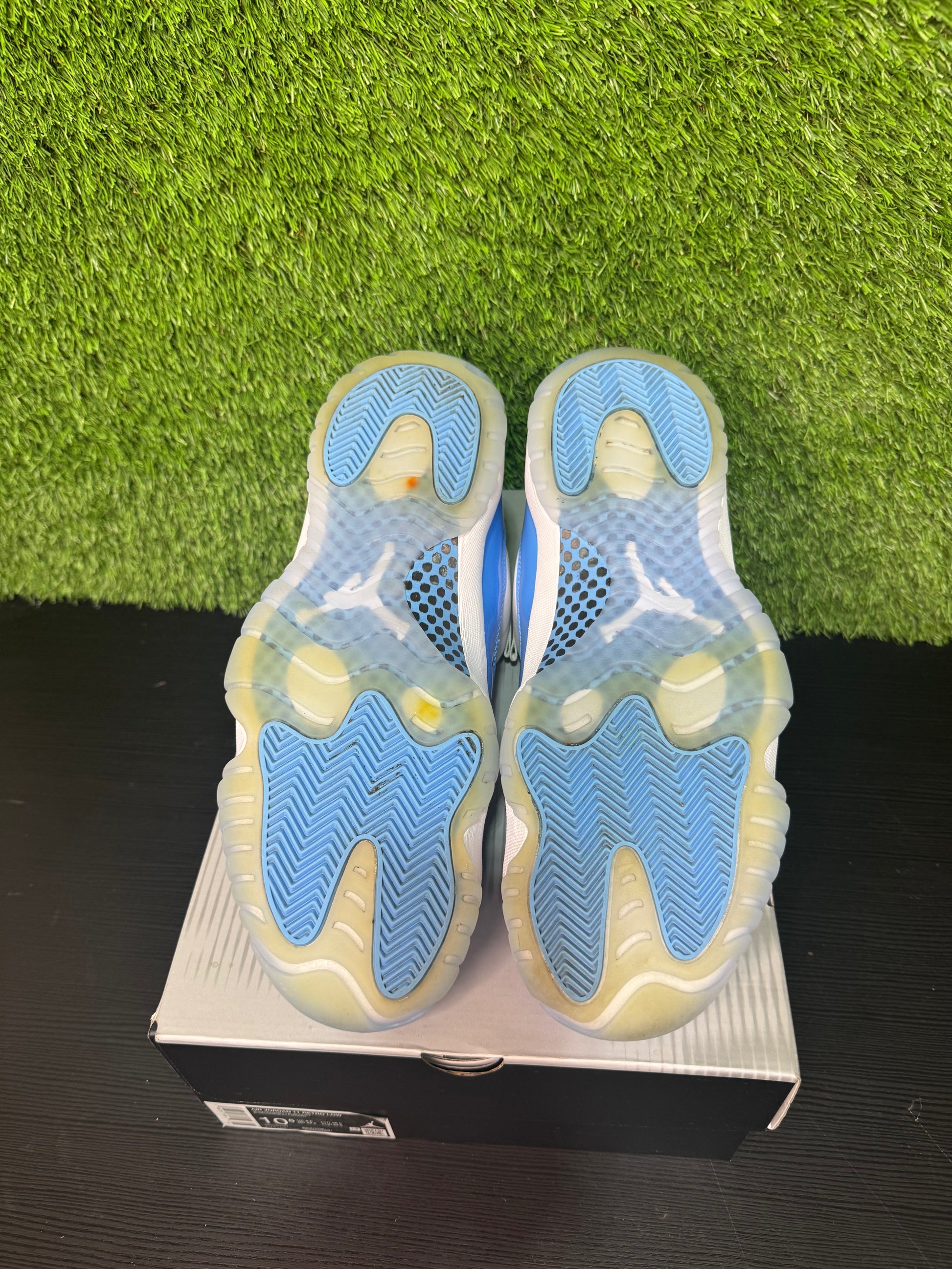 Jordan Retro 11 low university blue