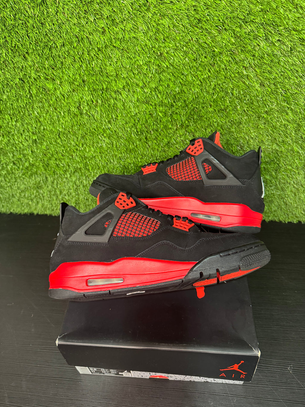 Jordan retro 4 Red Thunder