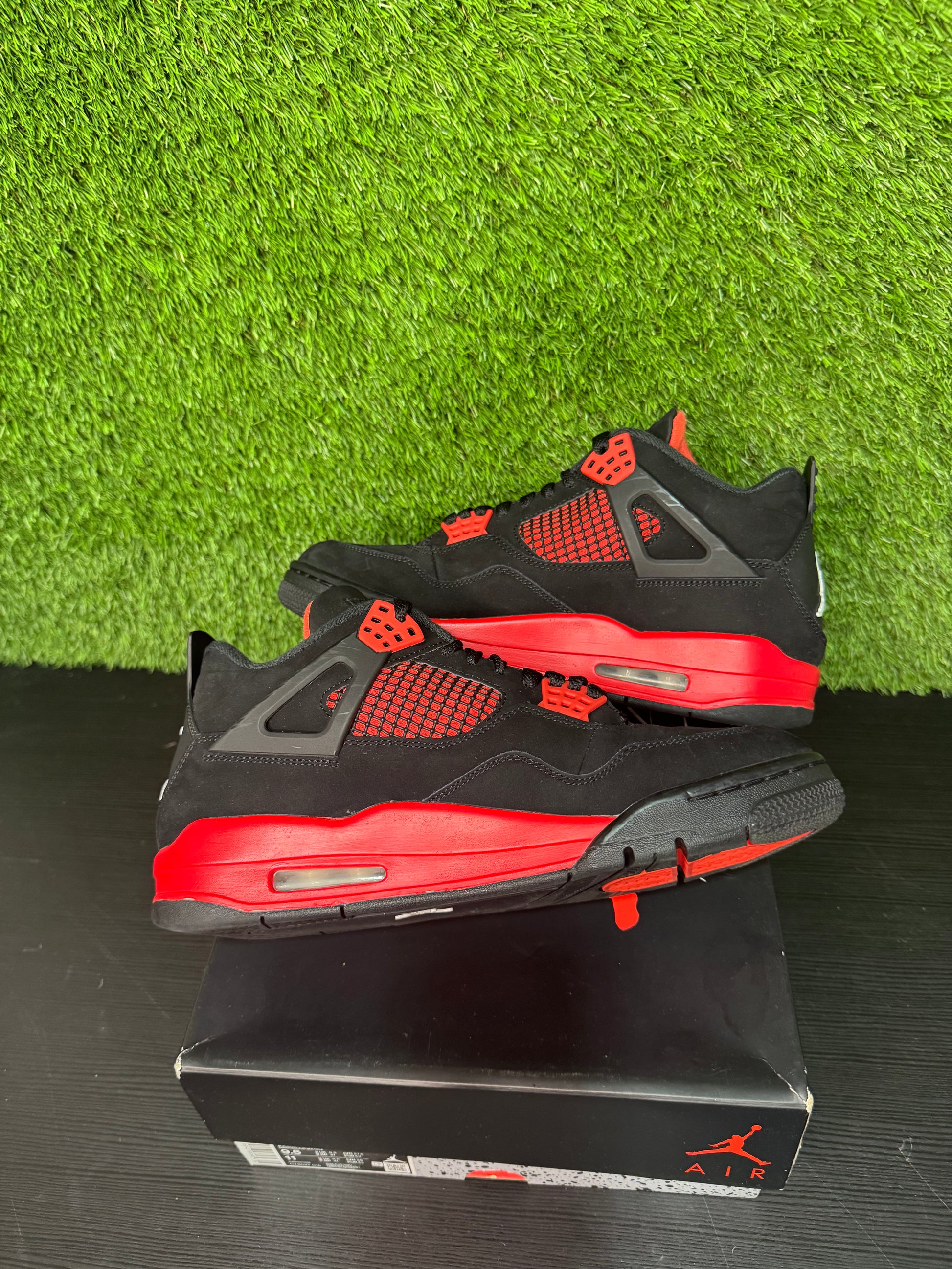 Jordan retro 4 Red Thunder