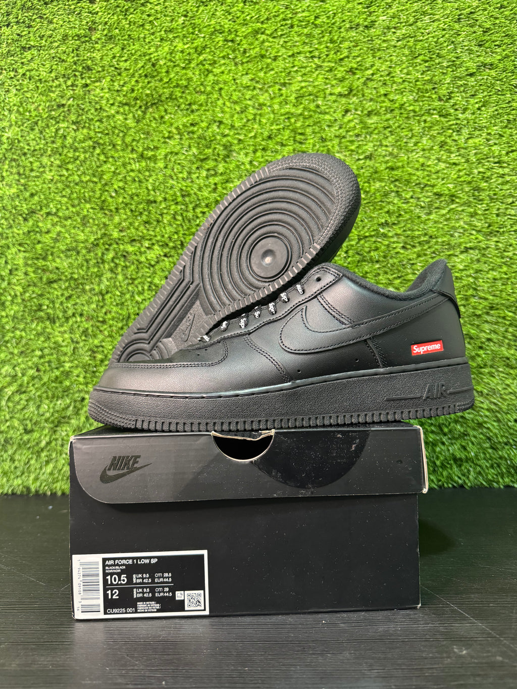 Nike Air Force supreme black