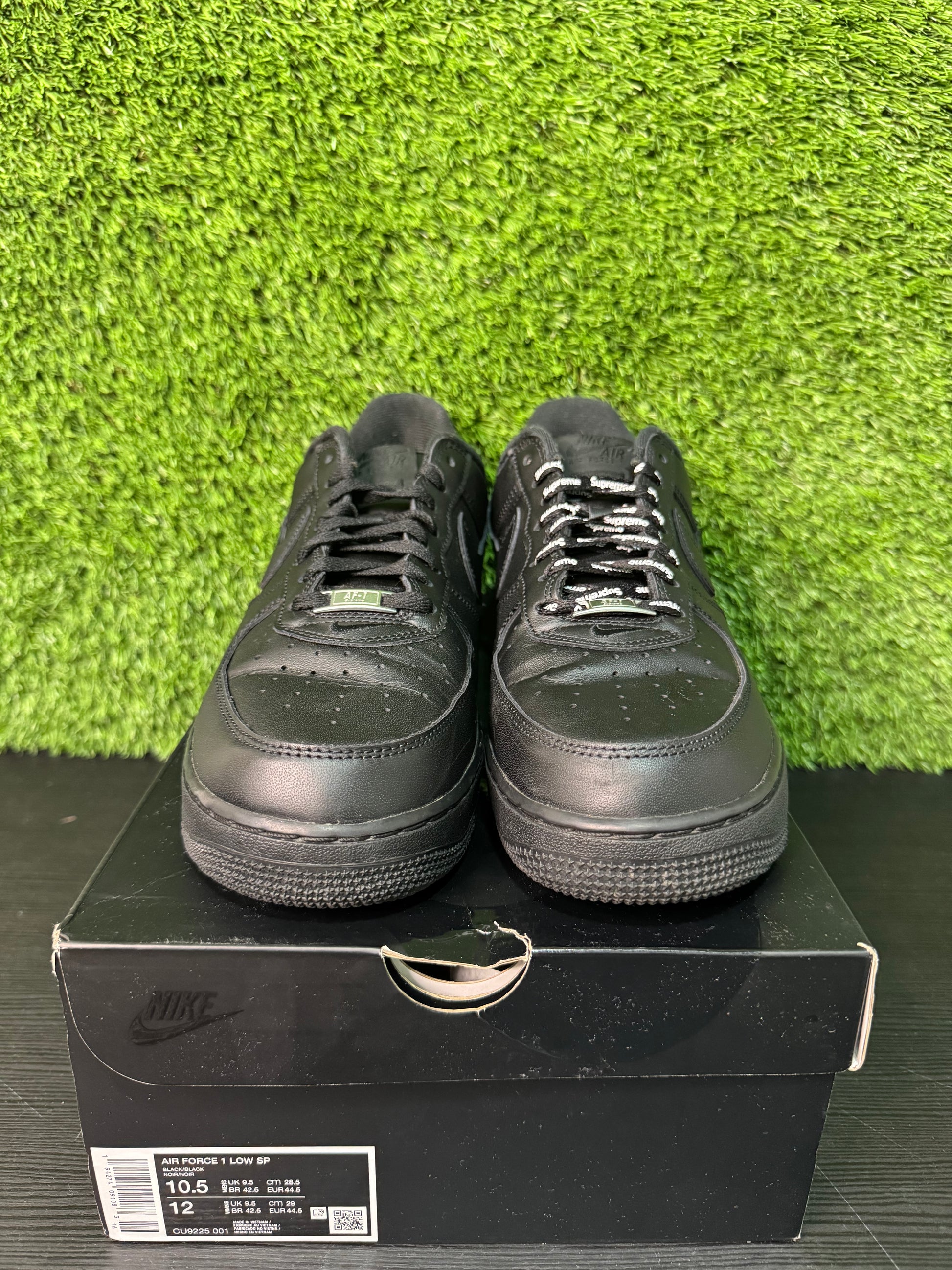 Nike Air Force supreme black