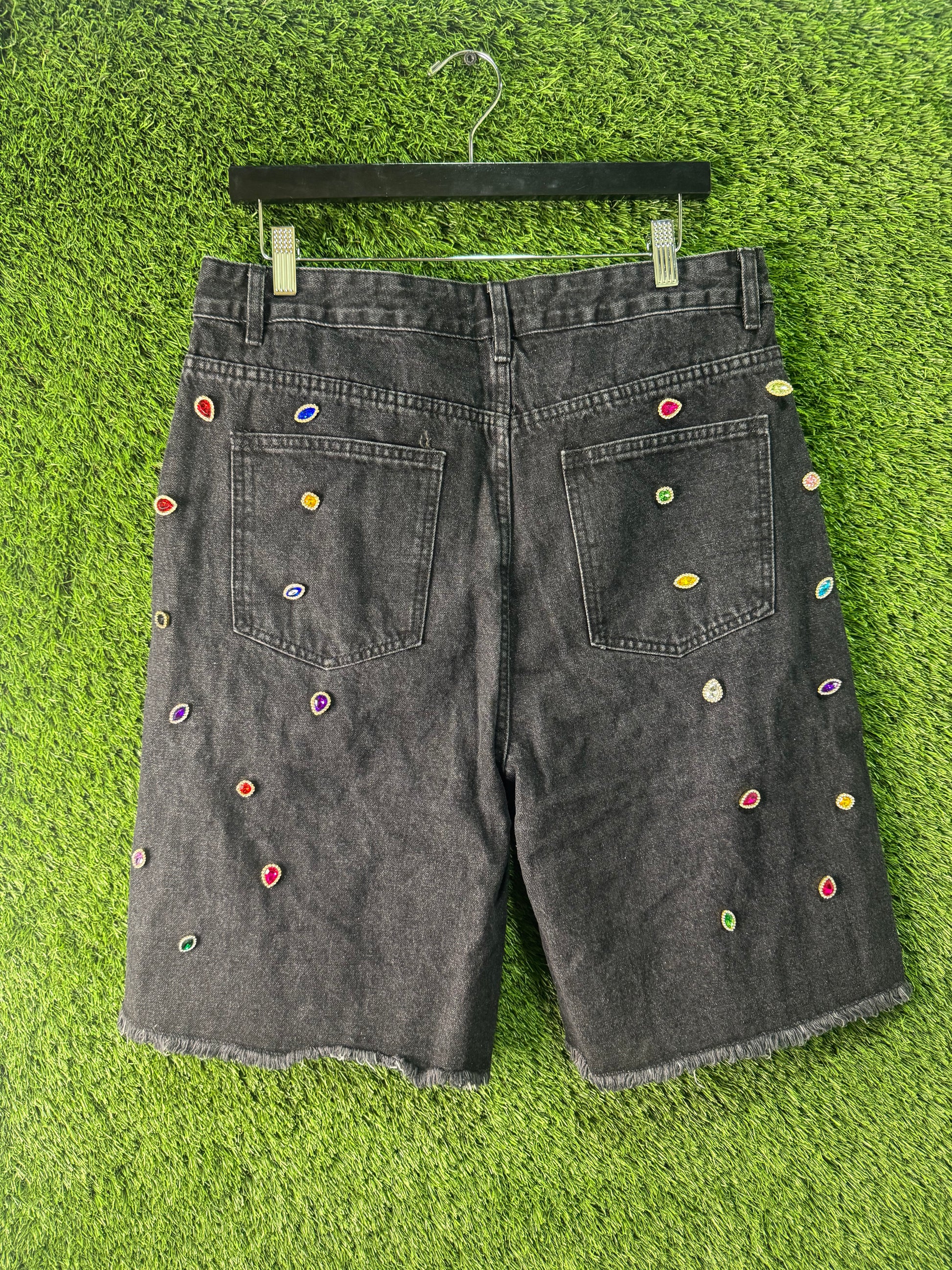 nme New york black studded jorts
