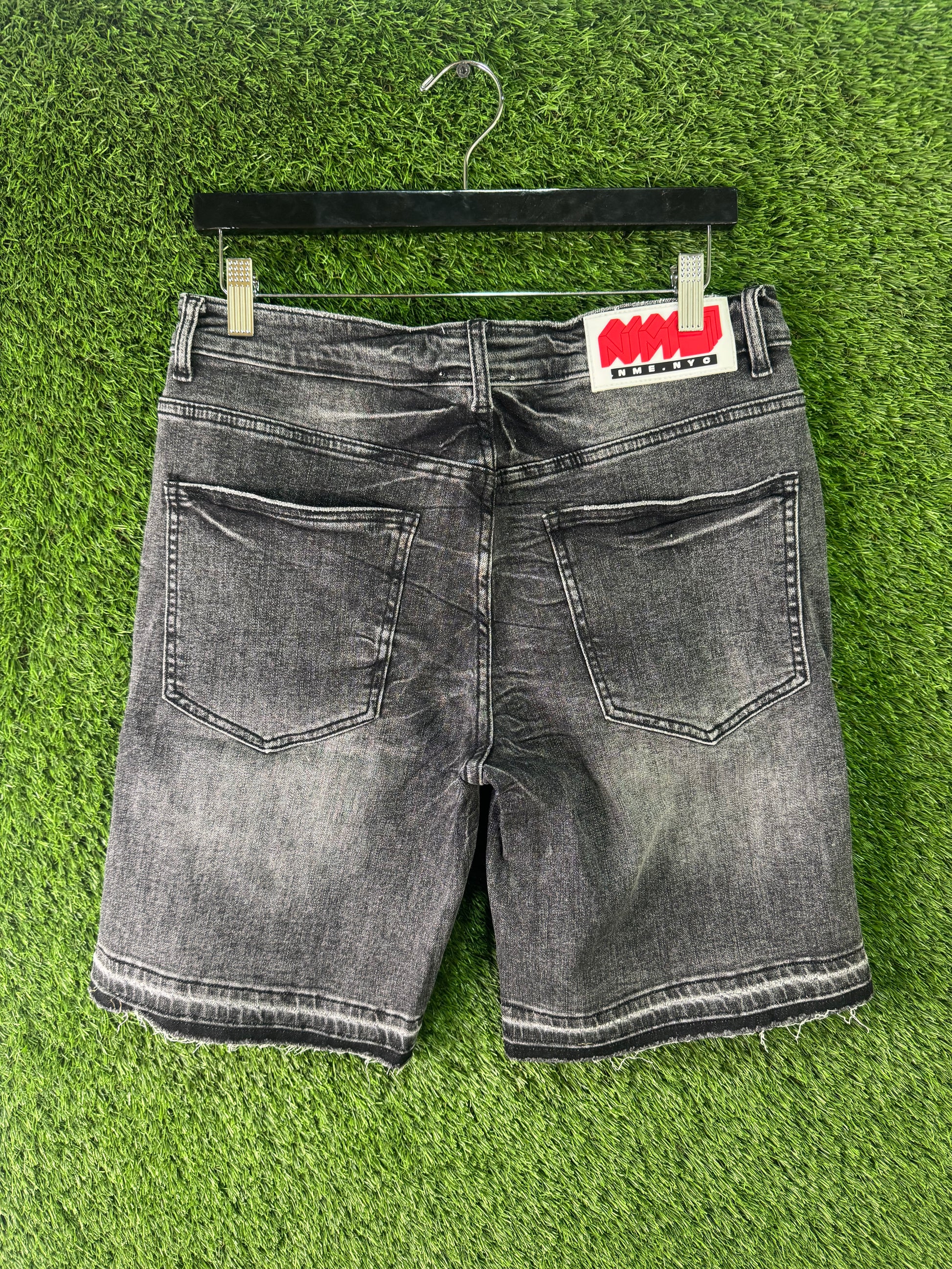 NME NEW YORK Grey distressed jorts