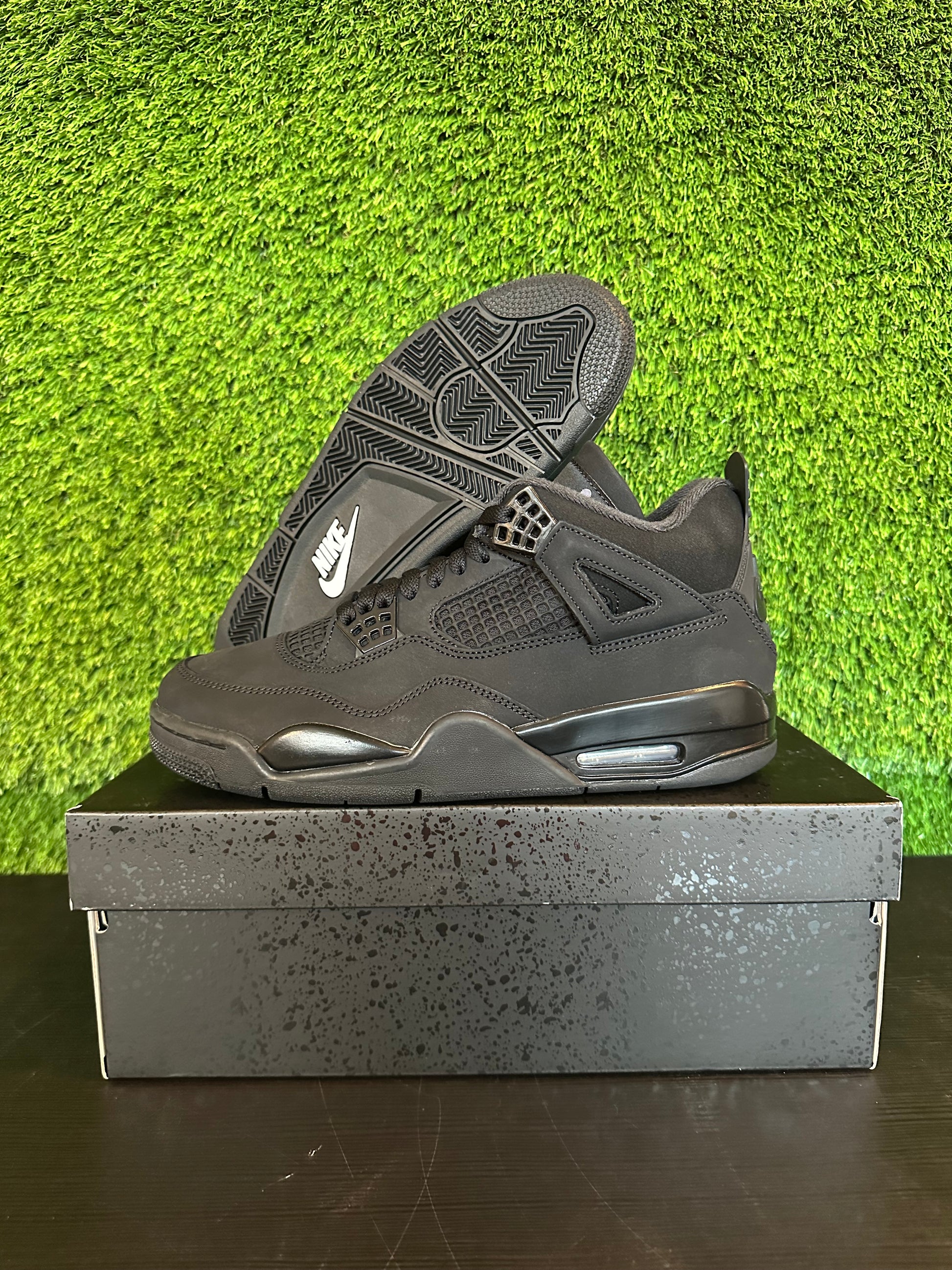 Jordan 4 Retro Black Cat (2025)