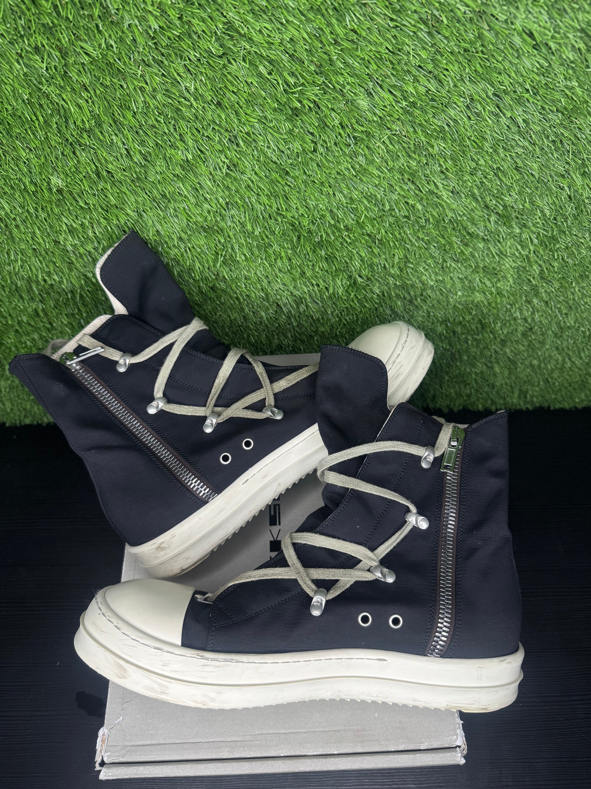 RIck Owens dark shadow hex black/cream