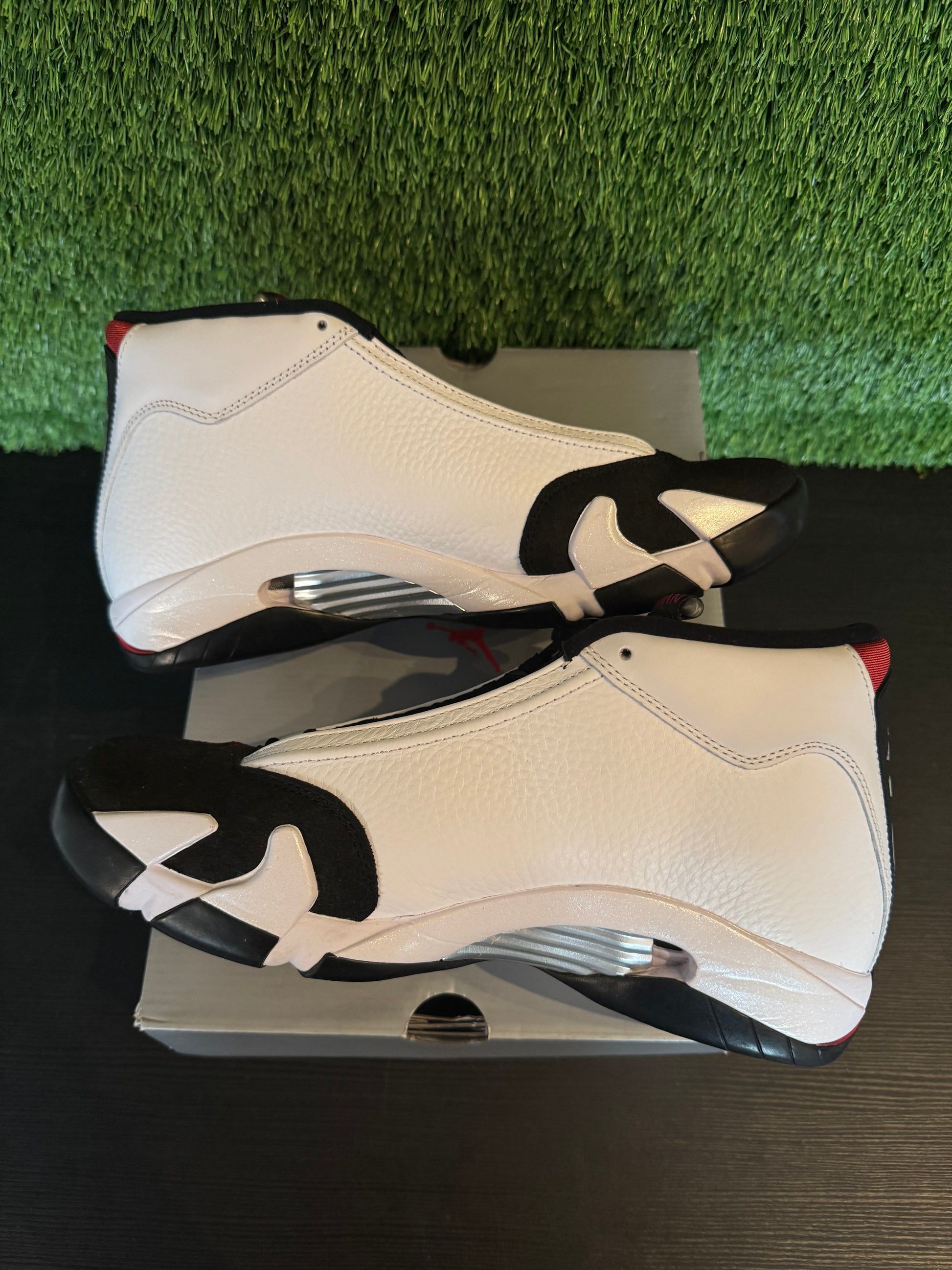 Jordan 14 Retro Black Toe