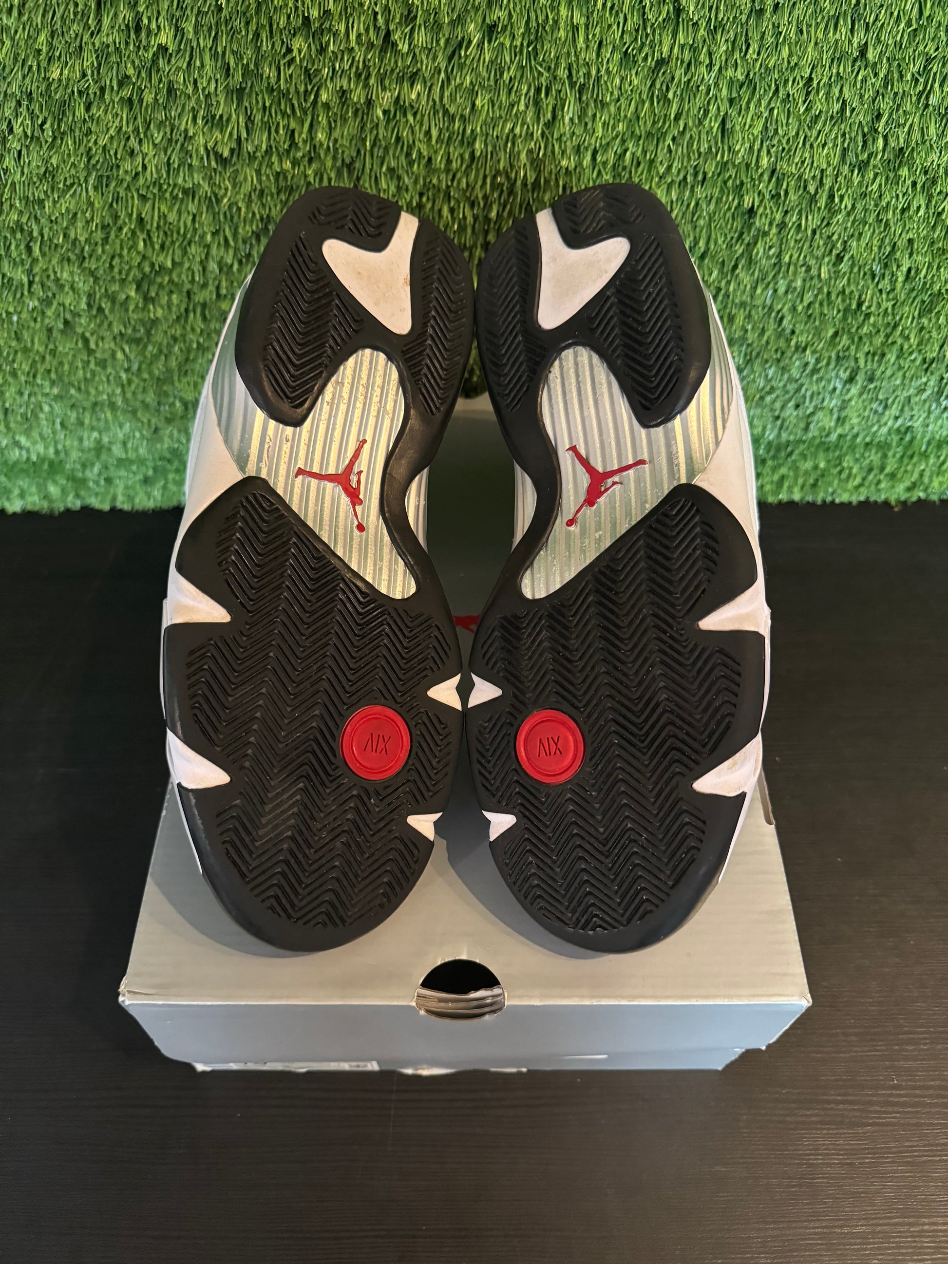 Jordan 14 Retro Black Toe