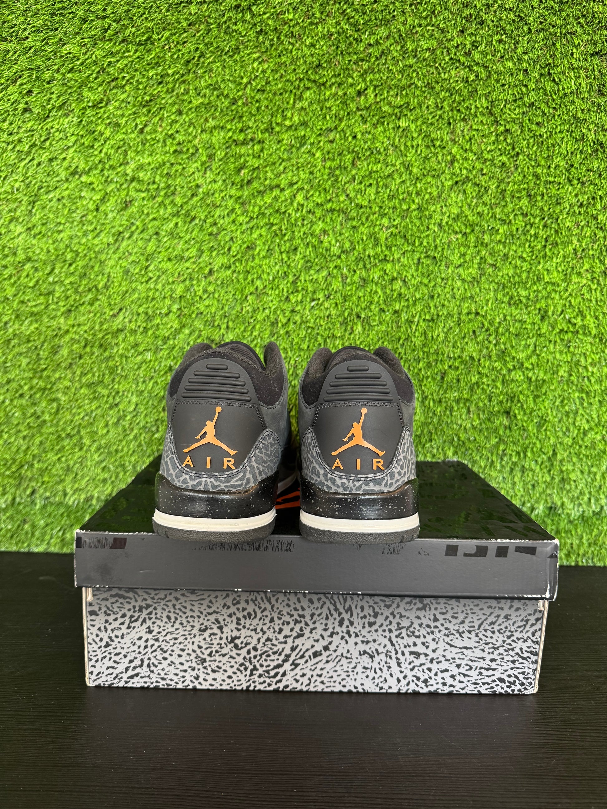 Jordan 3 Retro Fear Pack (2023)