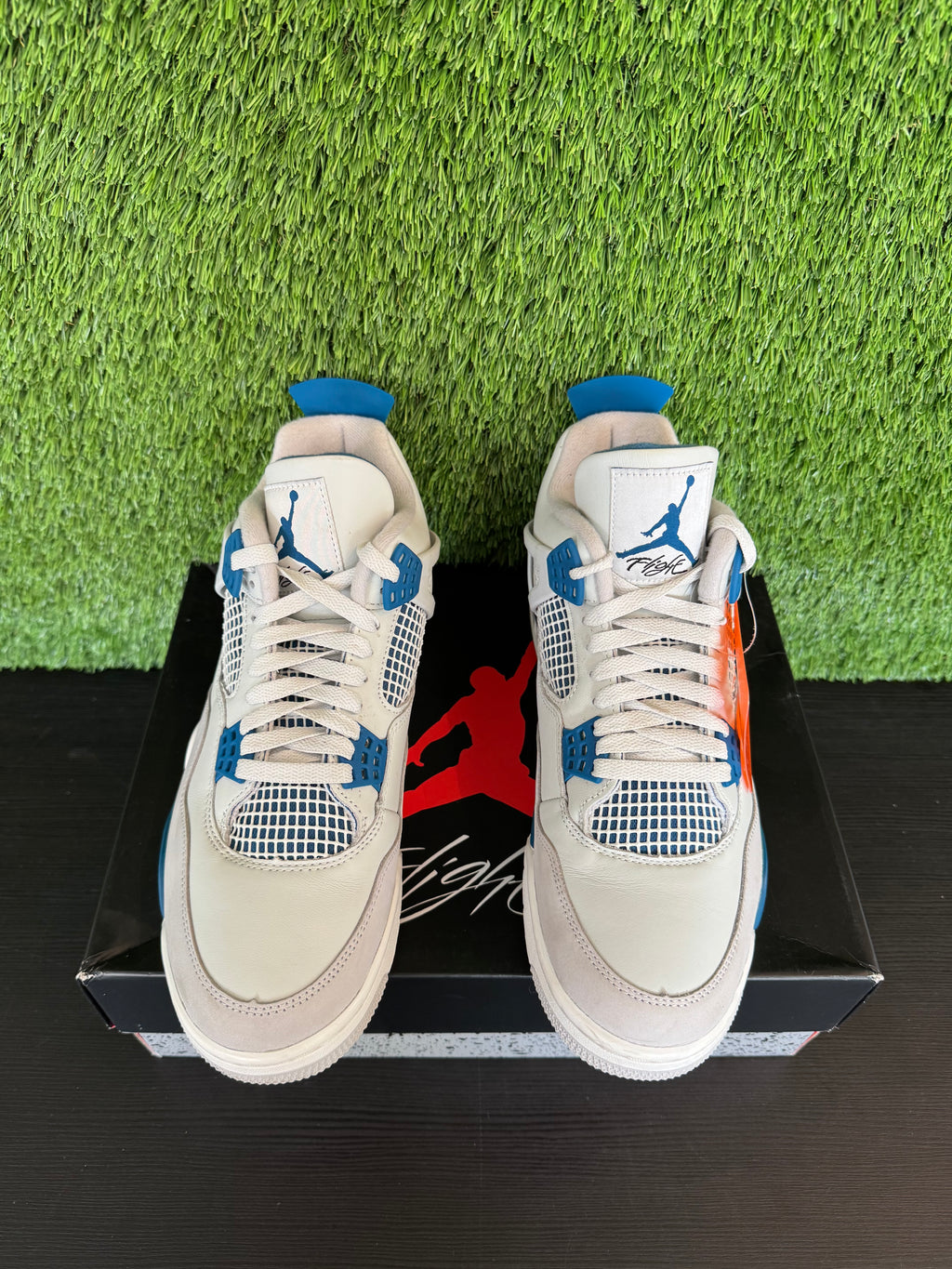 Jordan 4 Retro Military Blue (2024)