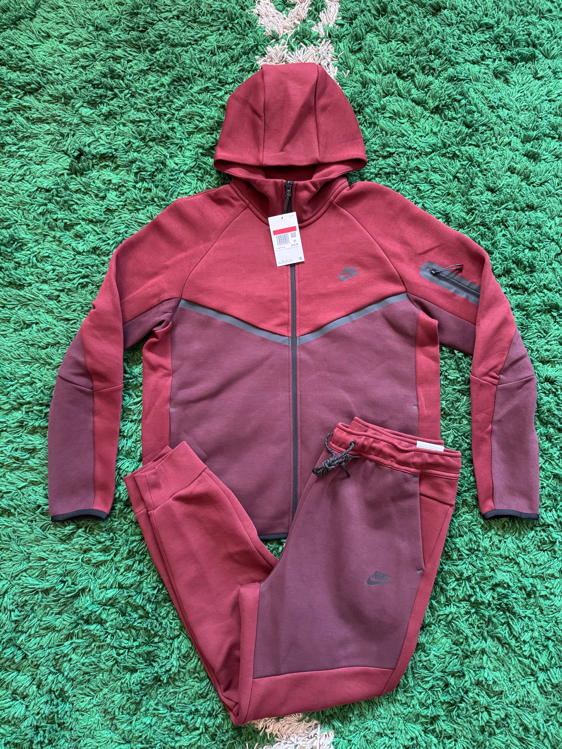 Nike Tech Fleece Set Burgundy