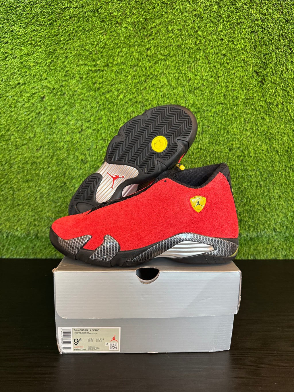 Jordan 14 Retro Ferrari