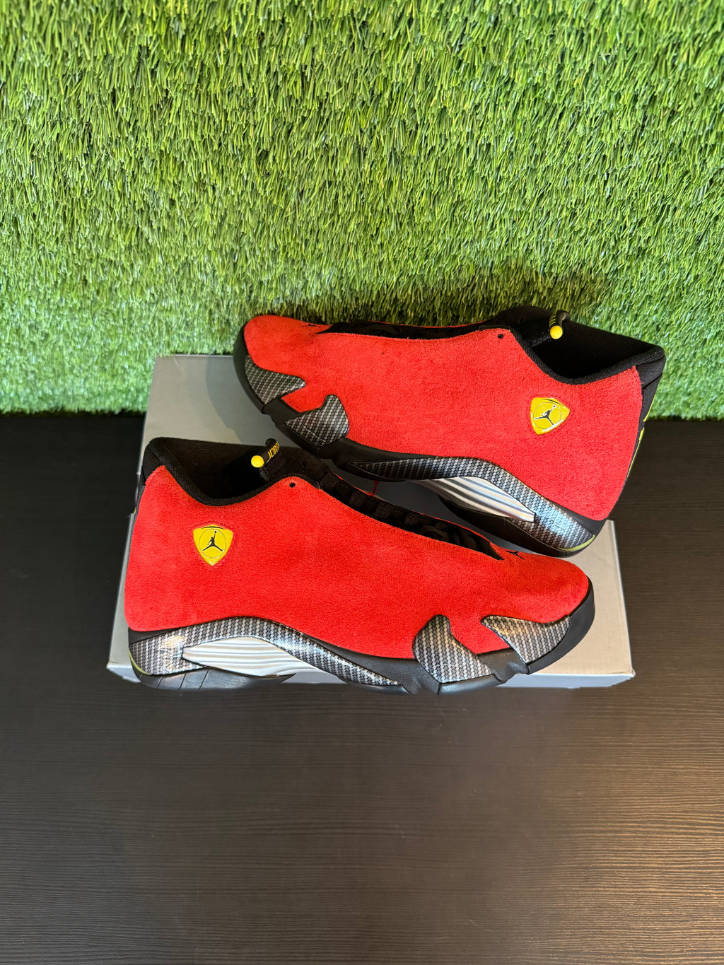 Jordan 14 Retro Ferrari