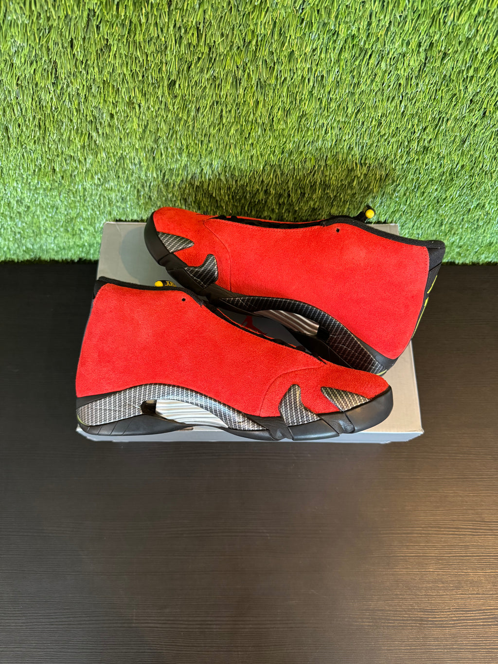 Jordan 14 Retro Ferrari