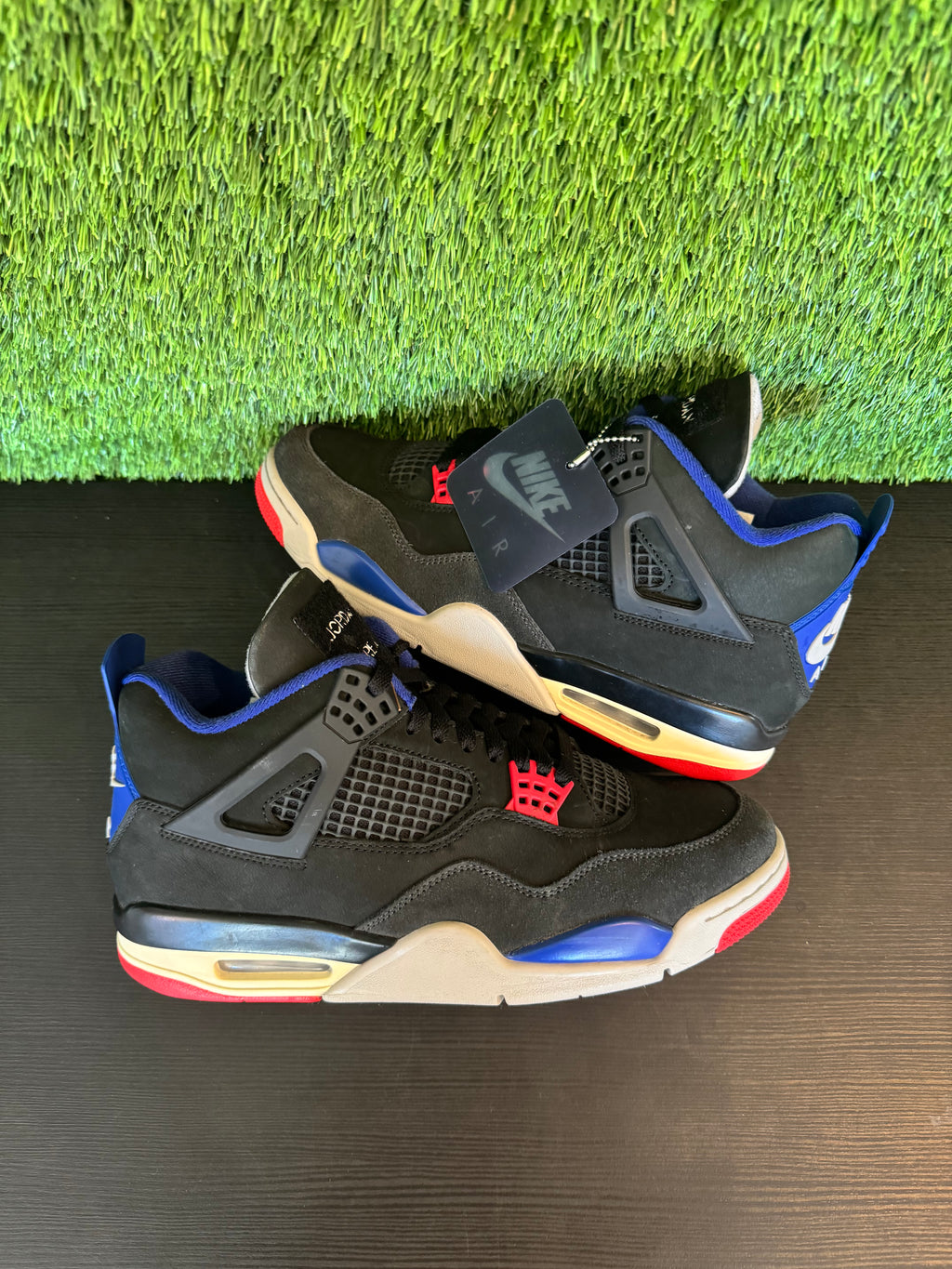 Jordan 4 retro Rare Air  (White lettering)